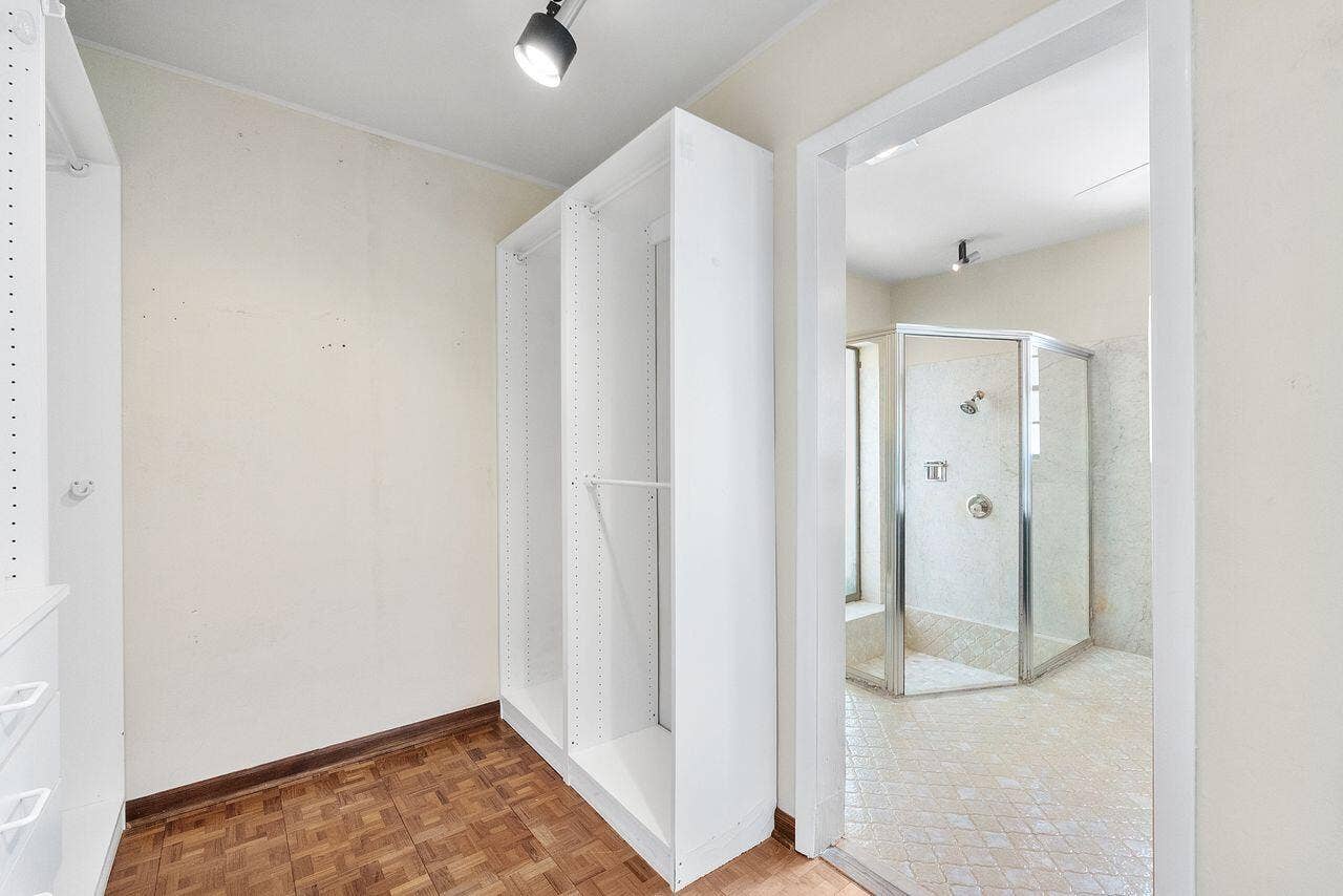 1350 W TERRA MAR Drive, Pompano Beach, FL 33062 Walk-in closet with bathroom adjacent