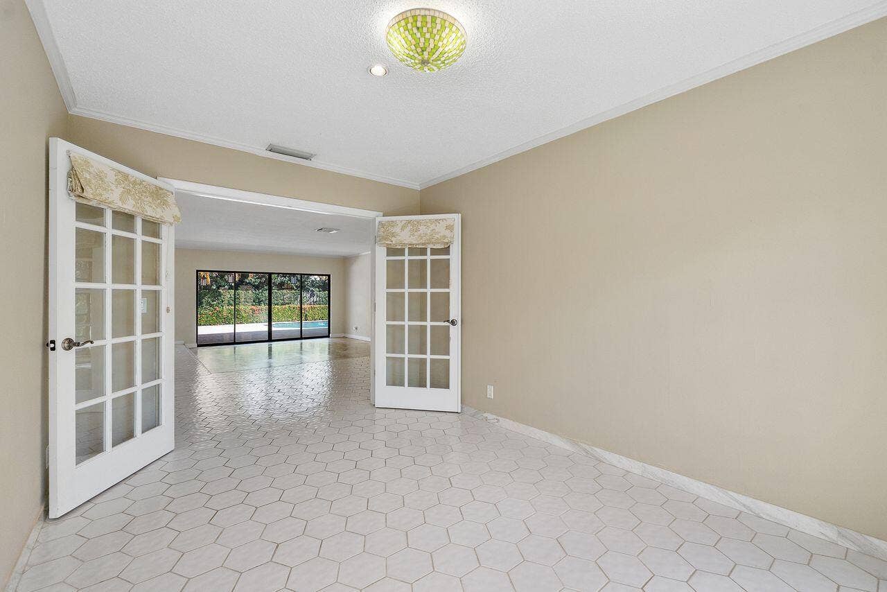 1350 W TERRA MAR Drive, Pompano Beach, FL 33062 Den/Office