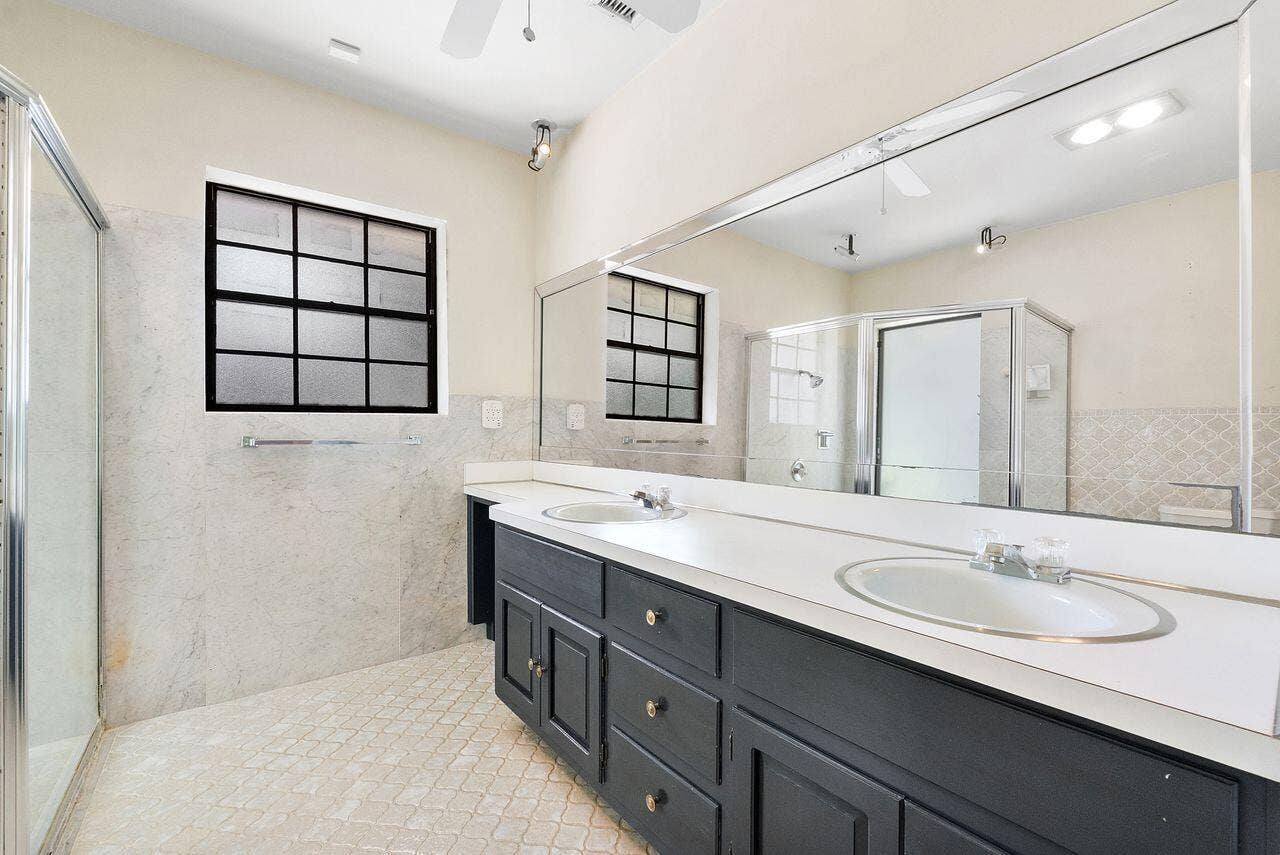 1350 W TERRA MAR Drive, Pompano Beach, FL 33062 Main Bath