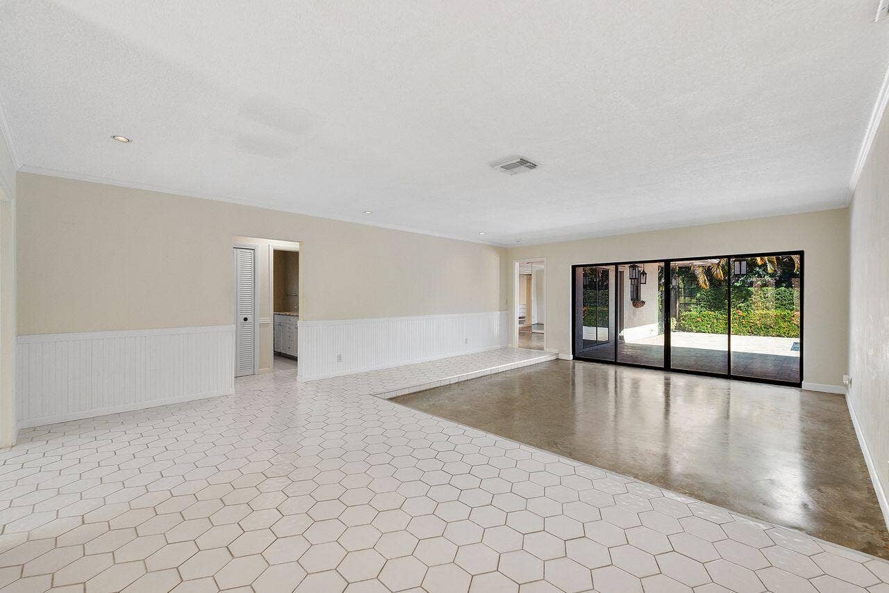 1350 W TERRA MAR Drive, Pompano Beach, FL 33062 Living room