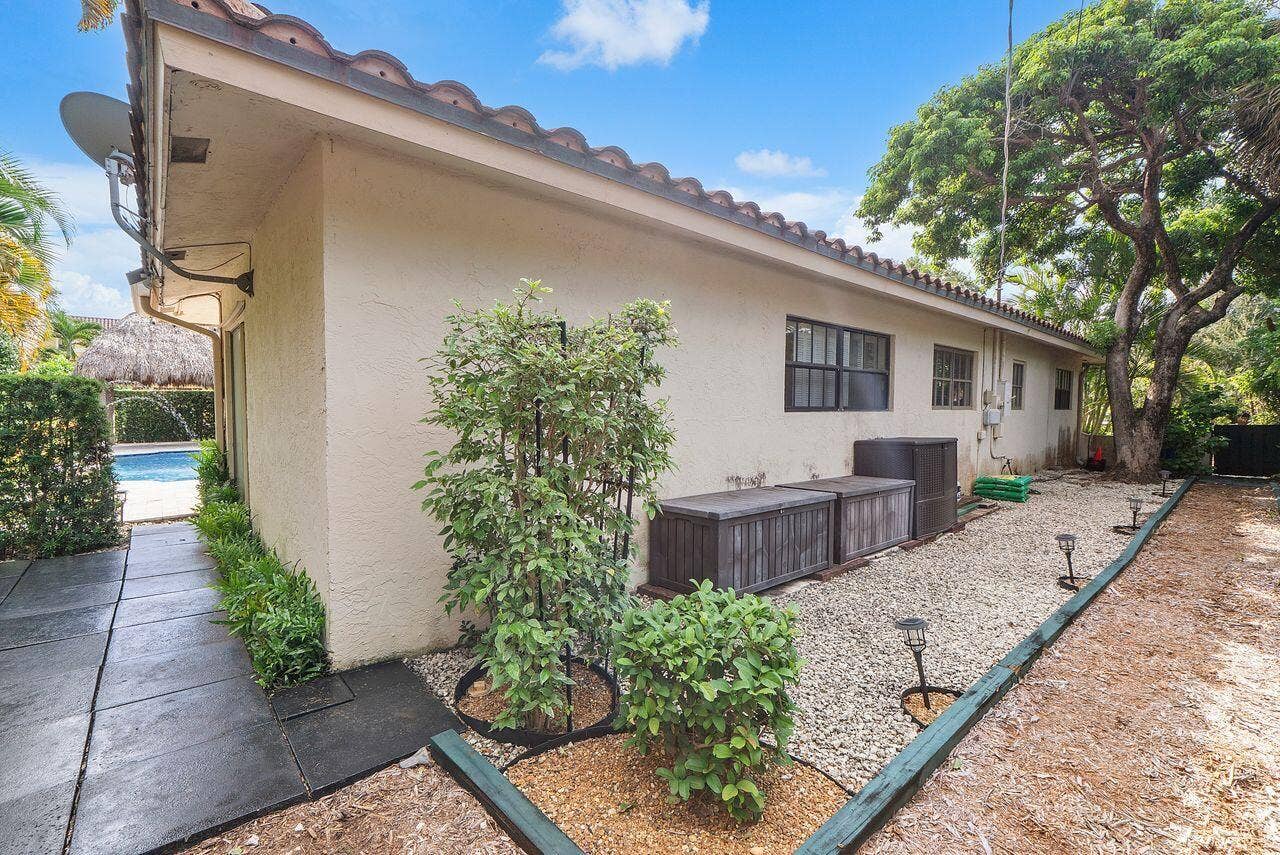 1350 W TERRA MAR Drive, Pompano Beach, FL 33062 NE Corner