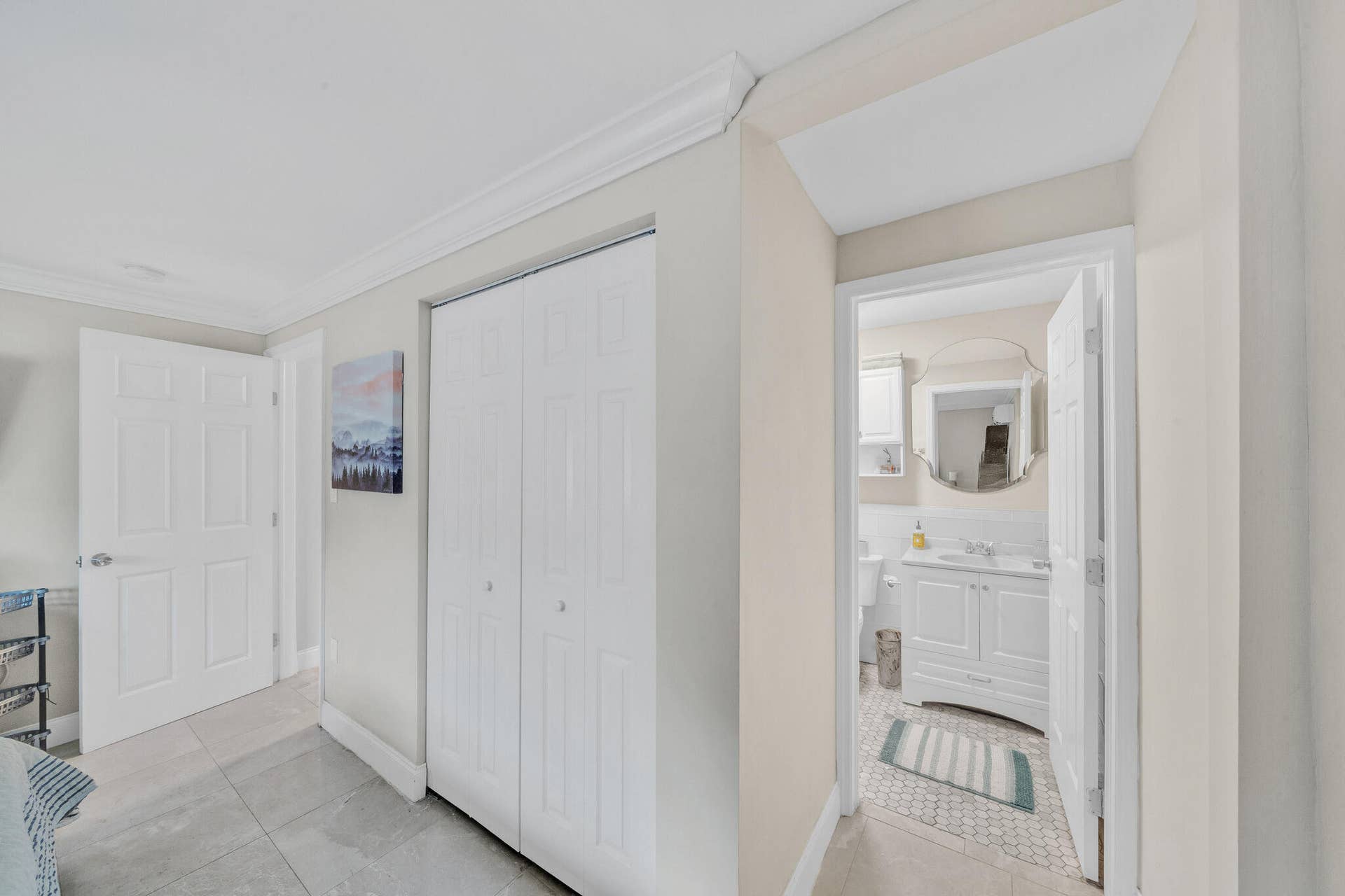 10 Primary Bedroom (2)