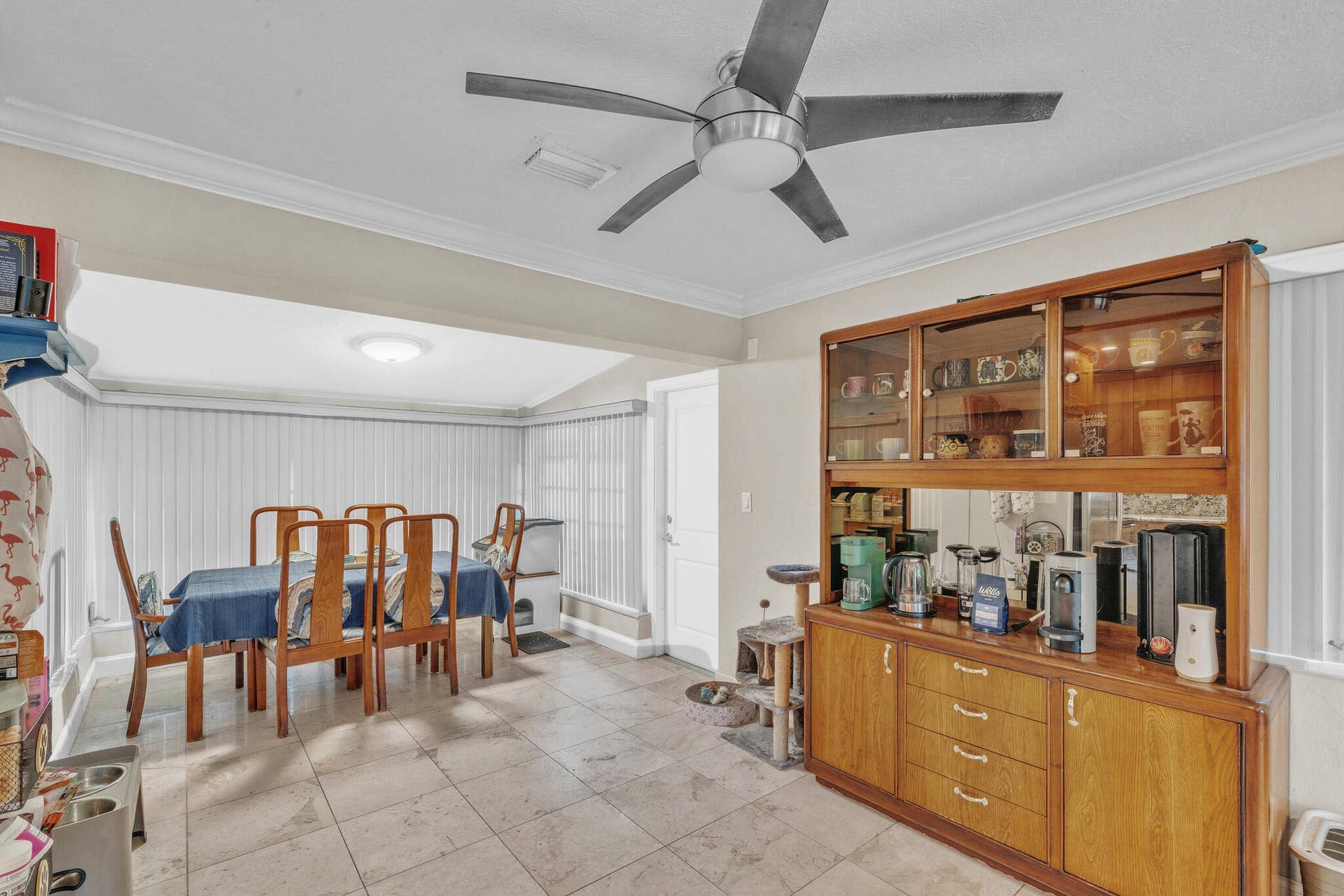 5 Dining Area (1)