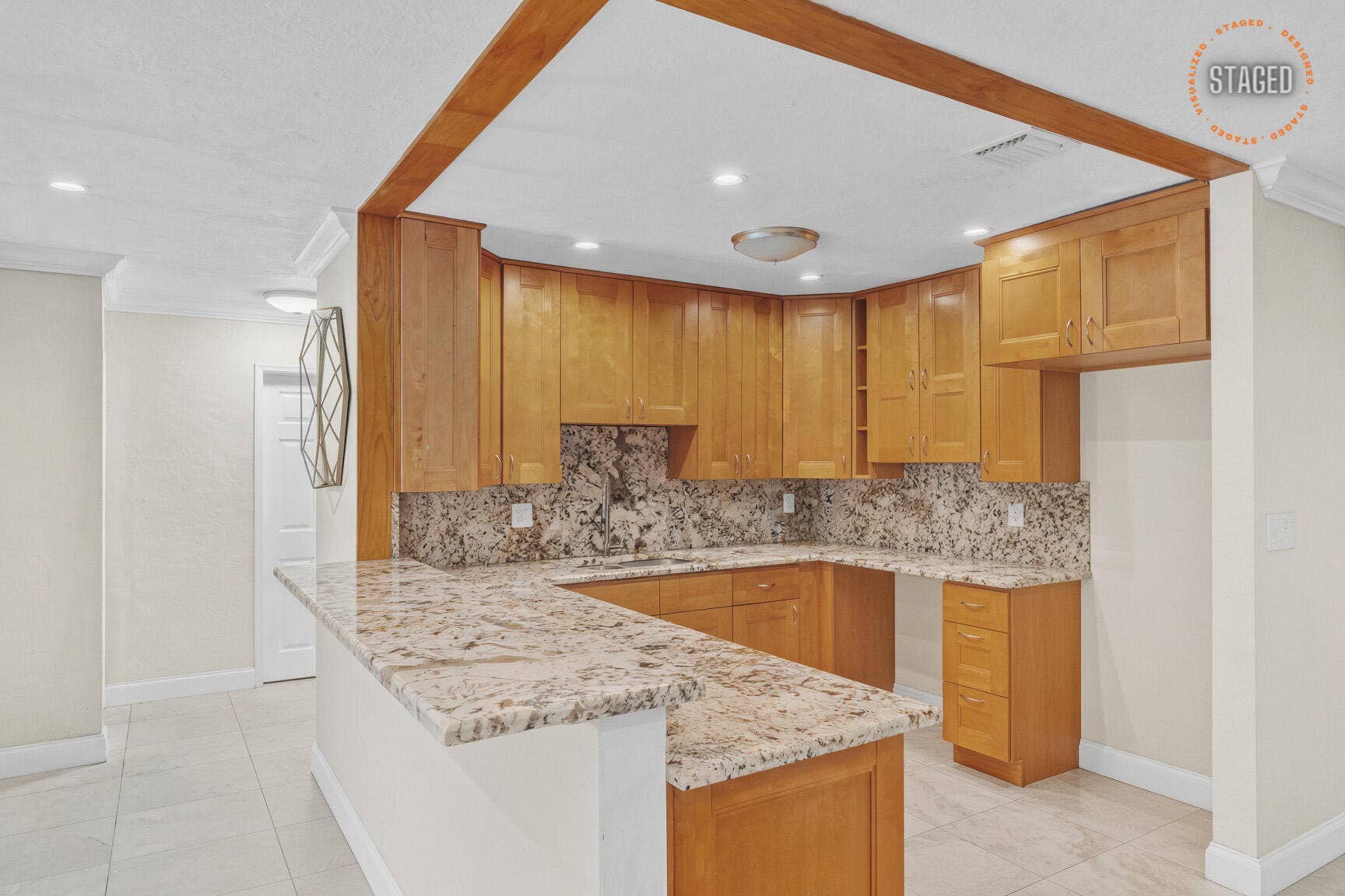 4 Kitchen (1)A