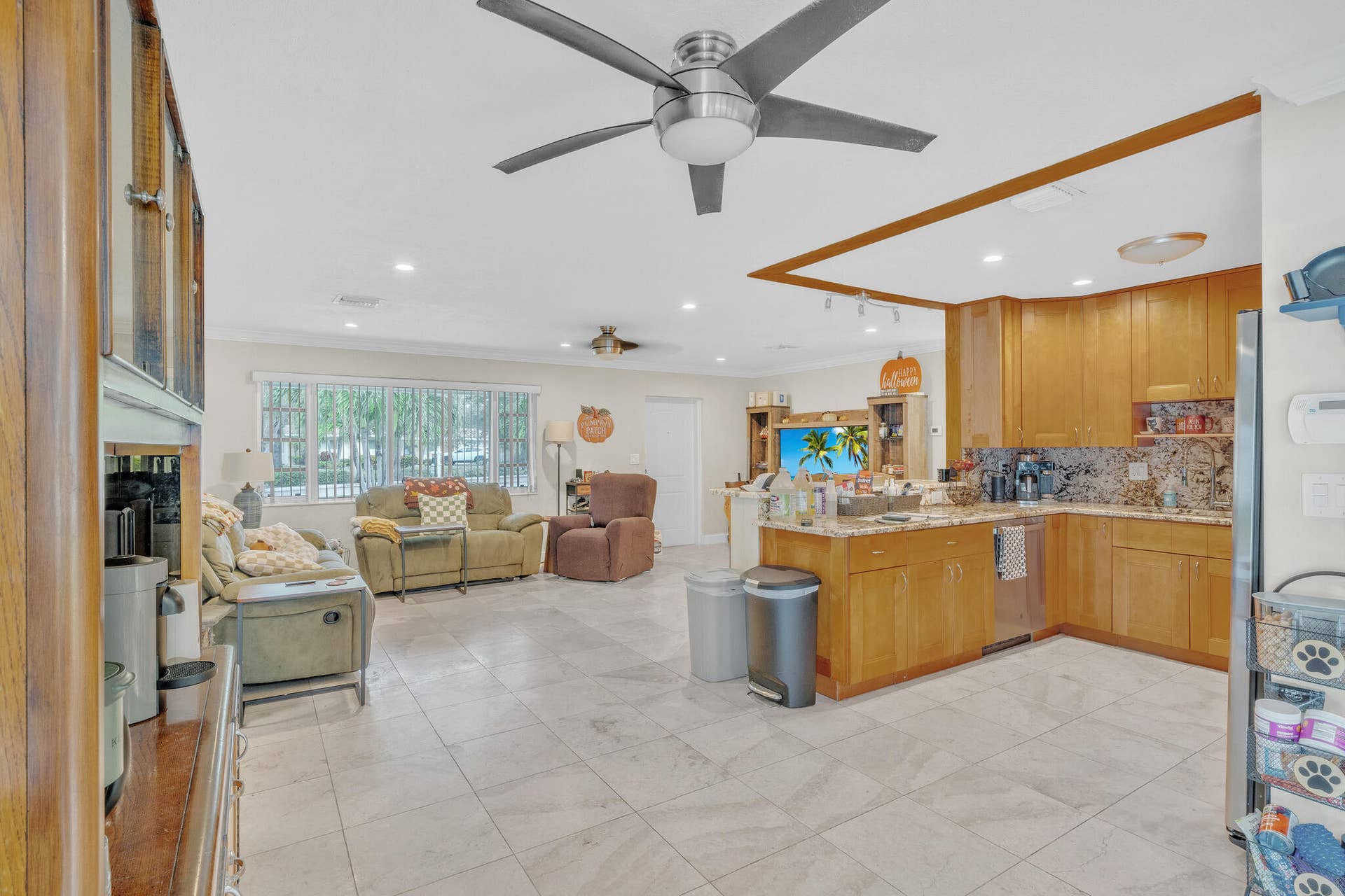 8 Kitchen