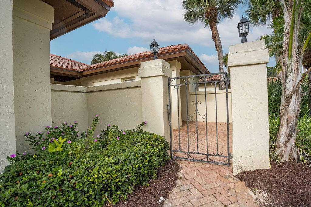 5361 SE Merion Way, Stuart, FL 34997 MarinersSand-9