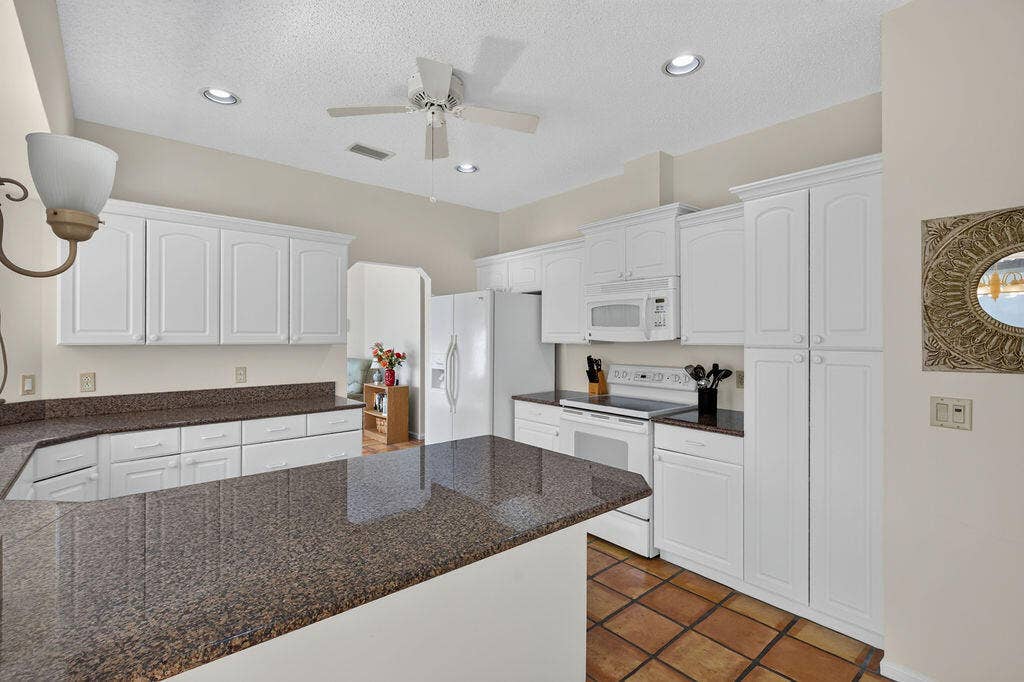5361 SE Merion Way, Stuart, FL 34997 101926-281