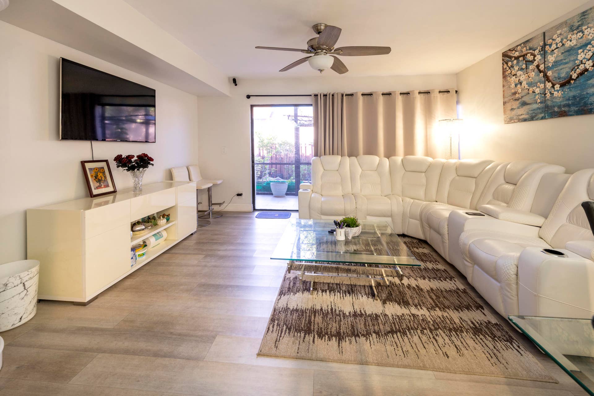 4421 SW 70TH Terrace, Davie, FL 33314 livingroom