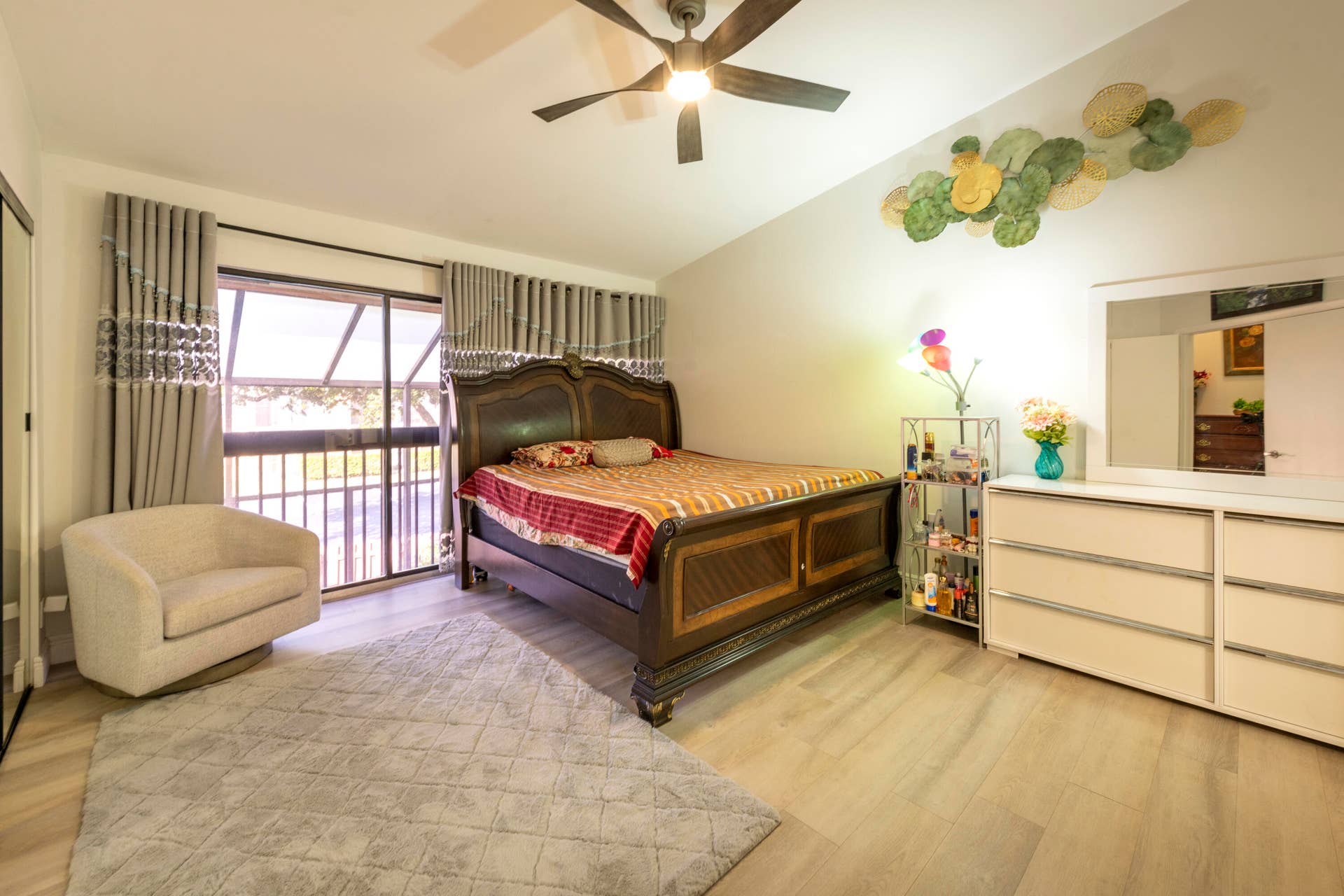 4421 SW 70TH Terrace, Davie, FL 33314 master bedroom upstairs