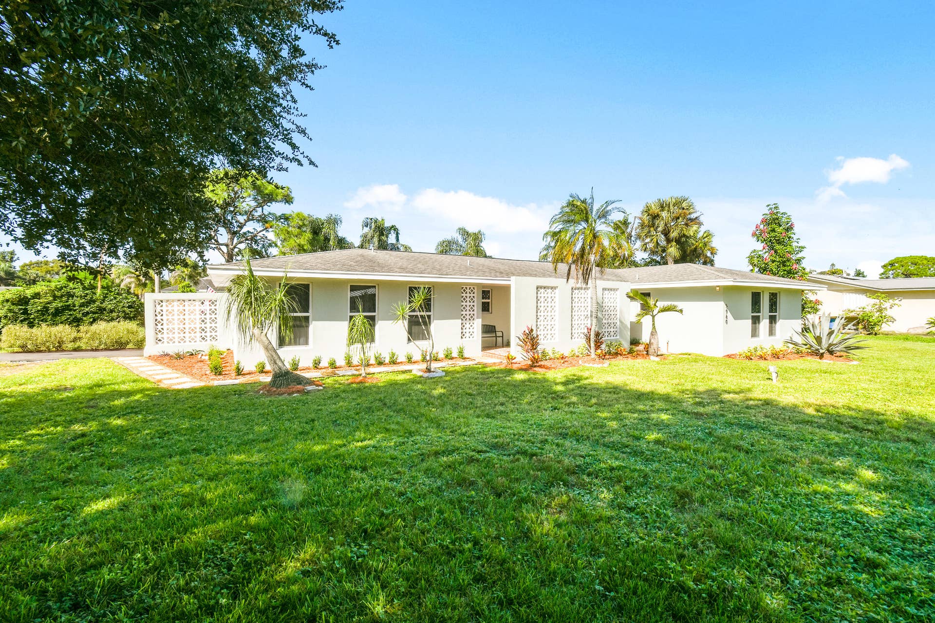 5960 SE NORMANDY Avenue, Stuart, FL 34997 Huge lot