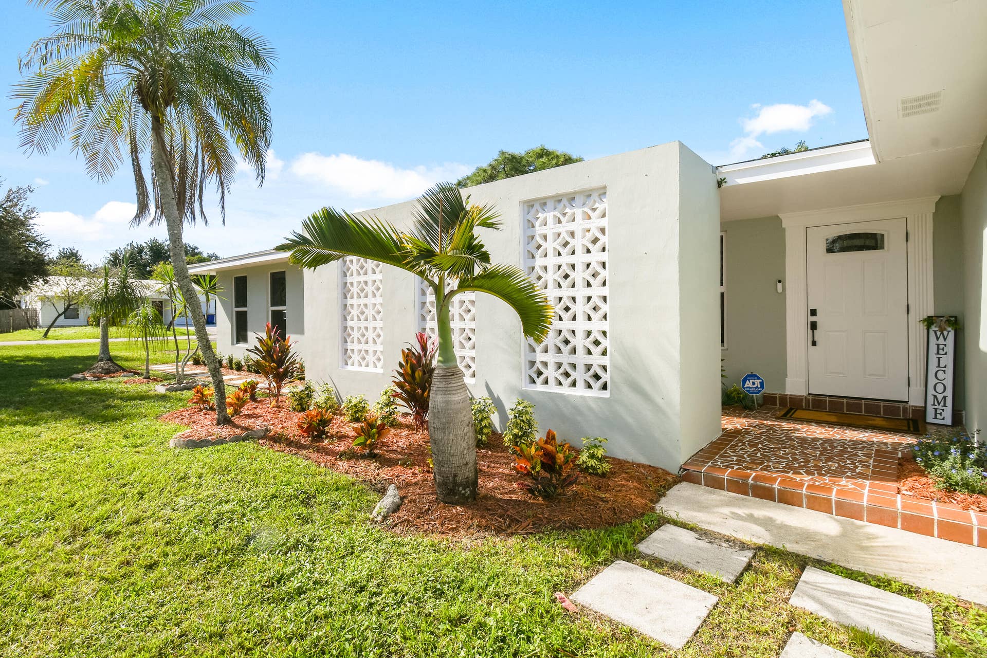 5960 SE NORMANDY Avenue, Stuart, FL 34997 Front Exterior