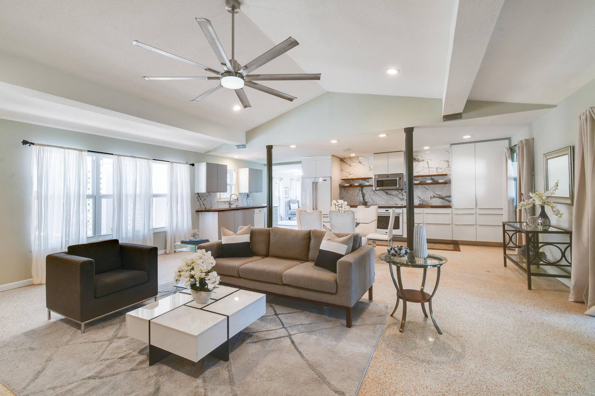 5960 SE NORMANDY Avenue, Stuart, FL 34997 Living room
