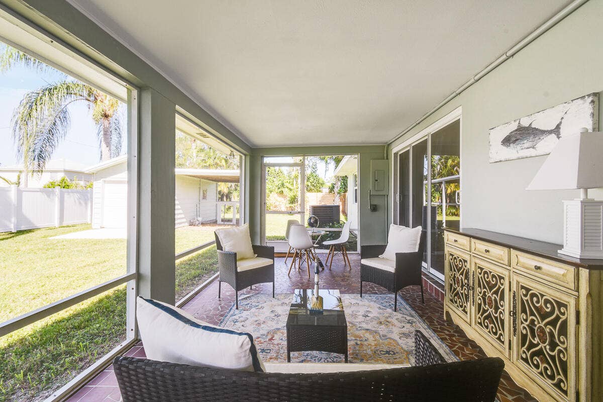 5960 SE NORMANDY Avenue, Stuart, FL 34997 Screened patio