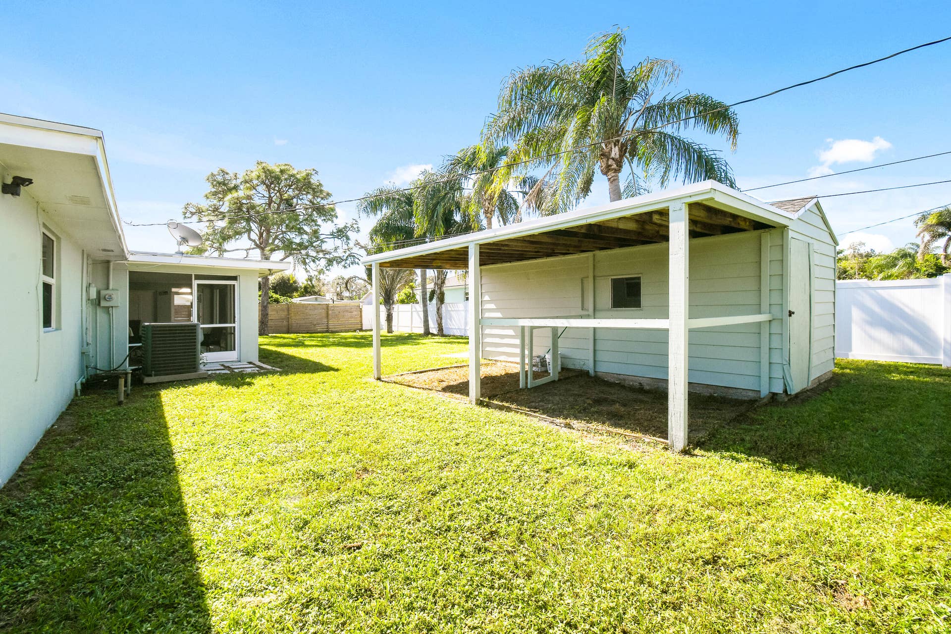 5960 SE NORMANDY Avenue, Stuart, FL 34997 Barn/Shed