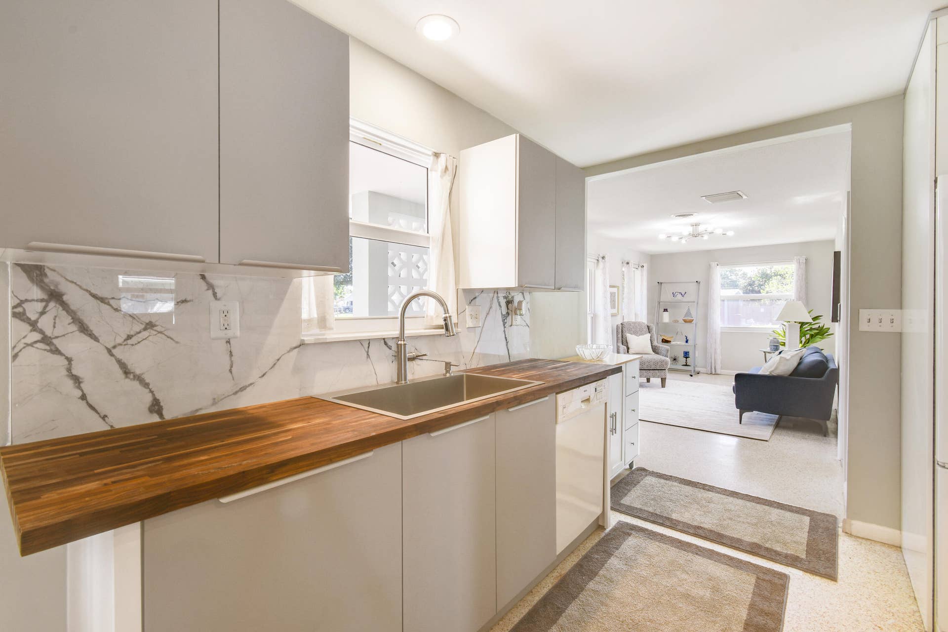 5960 SE NORMANDY Avenue, Stuart, FL 34997 Kitchen