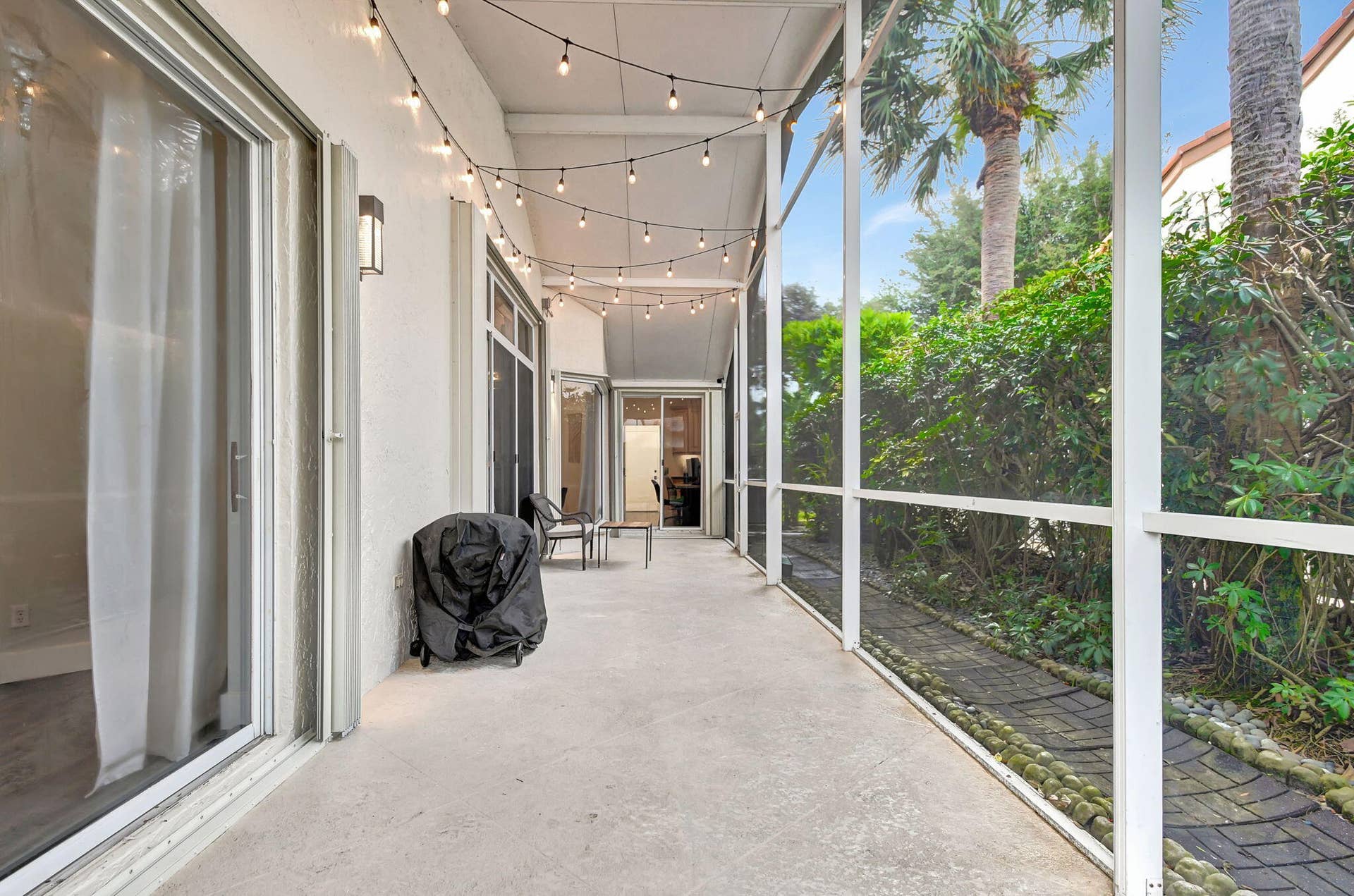 23437 Water Circle, Boca Raton, FL 33486 Covered Patio