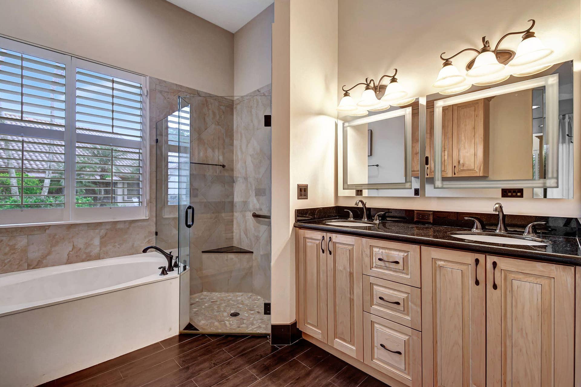 23437 Water Circle, Boca Raton, FL 33486 Primary Bathroom