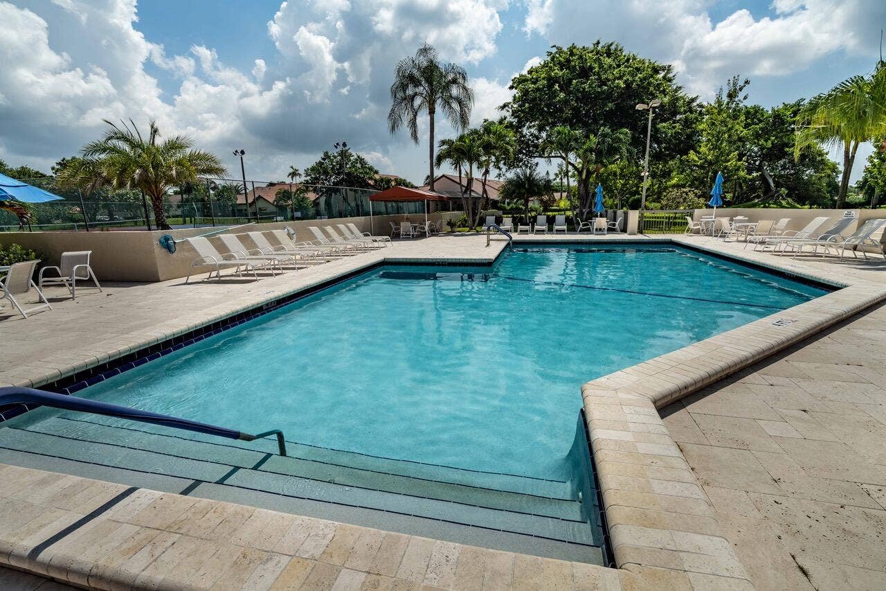 23437 Water Circle, Boca Raton, FL 33486 Waterside Pool