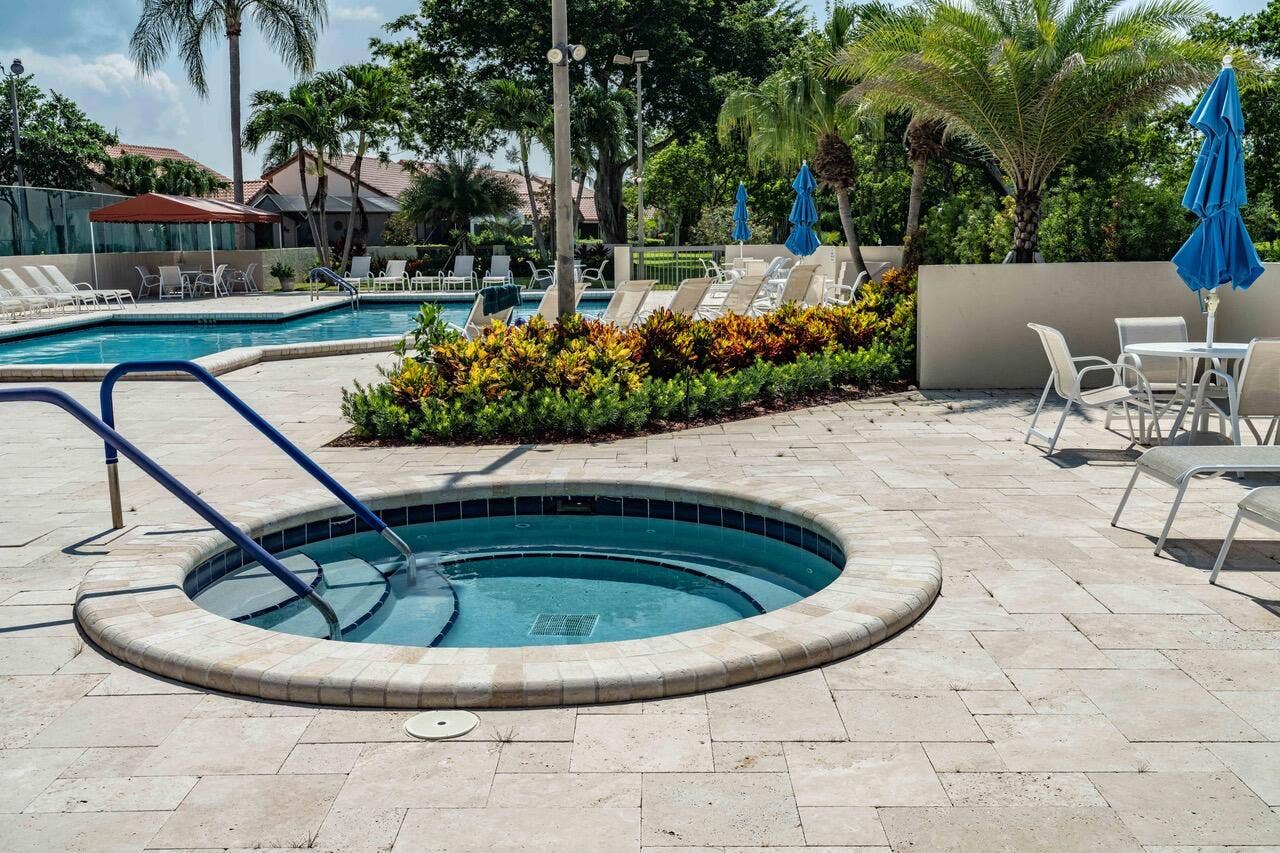 23437 Water Circle, Boca Raton, FL 33486 Waterside Jacuzzi Pool