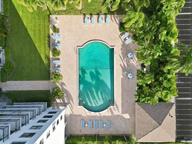 3800 Washington Road, #1208, West Palm Beach, FL 33405 Pool