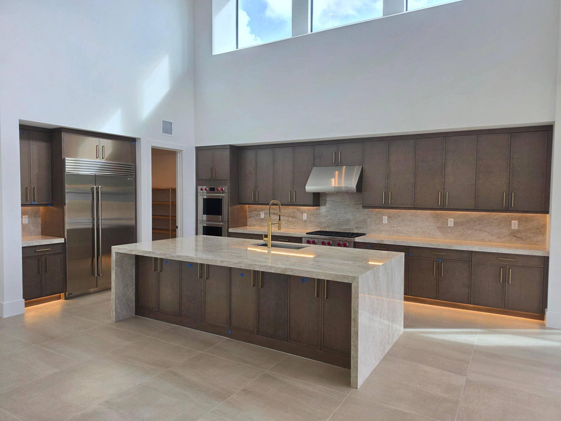 Kitchen w/ Under Cabinet and Toe Kick Lighting