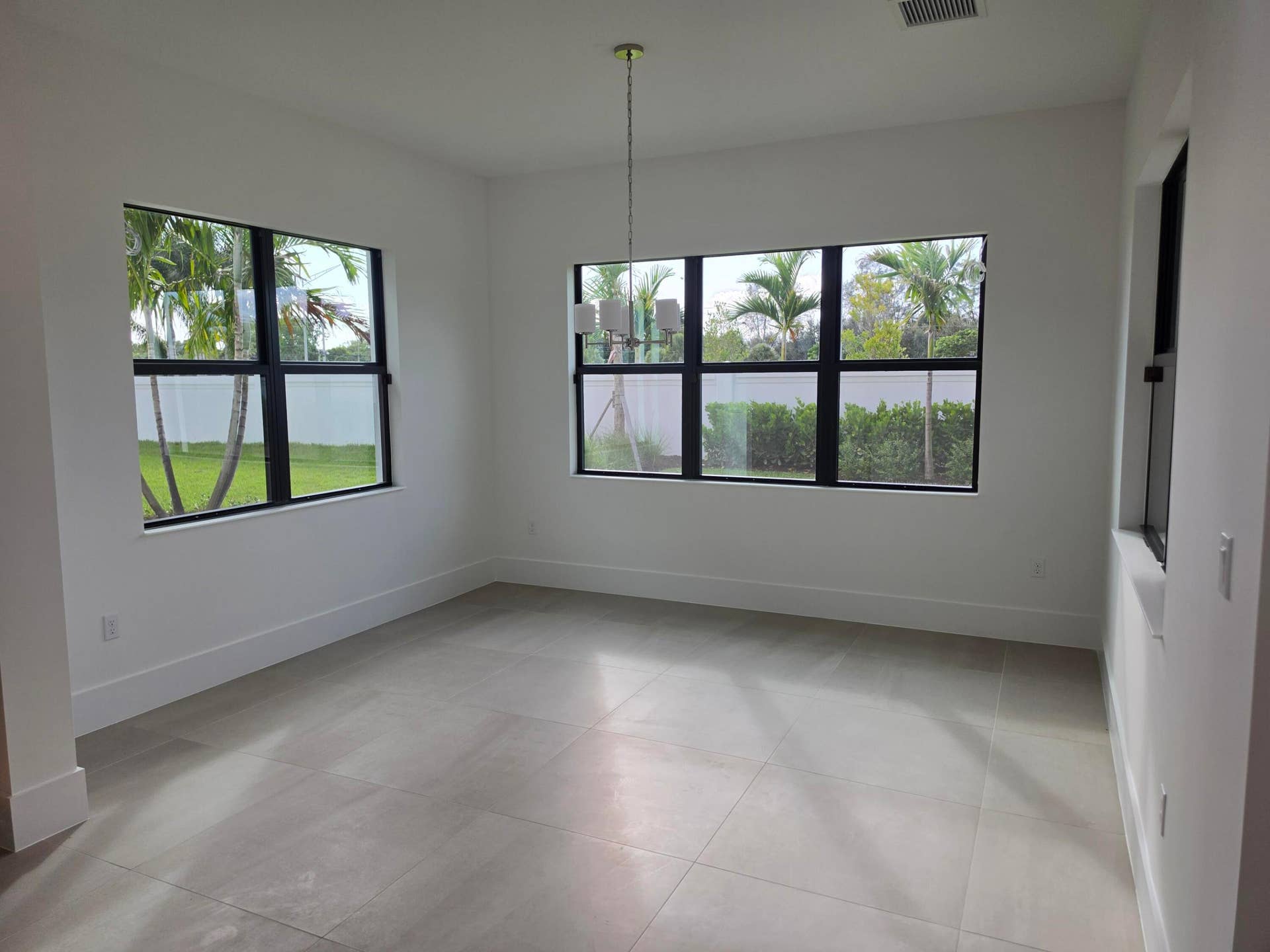 Casual Dining Area