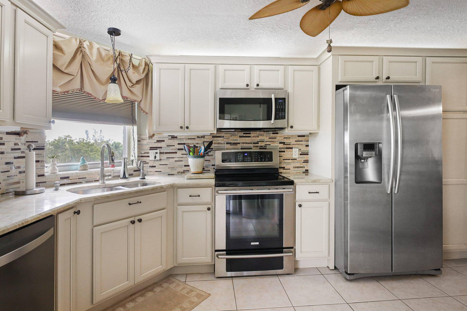 3593 Birdie Drive, #502, Lake Worth, FL 33467 KITCHEN