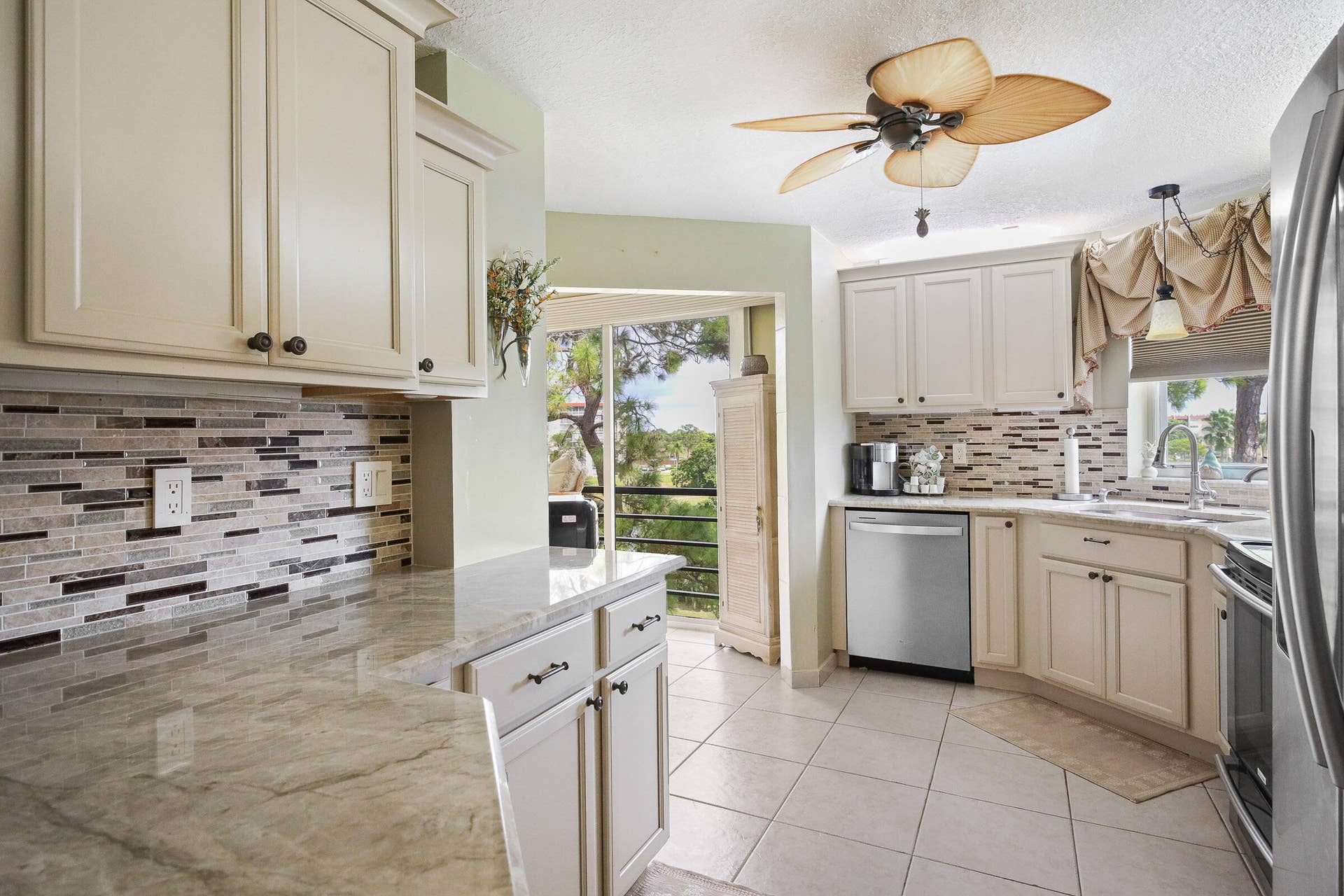 3593 Birdie Drive, #502, Lake Worth, FL 33467 KITCHEN