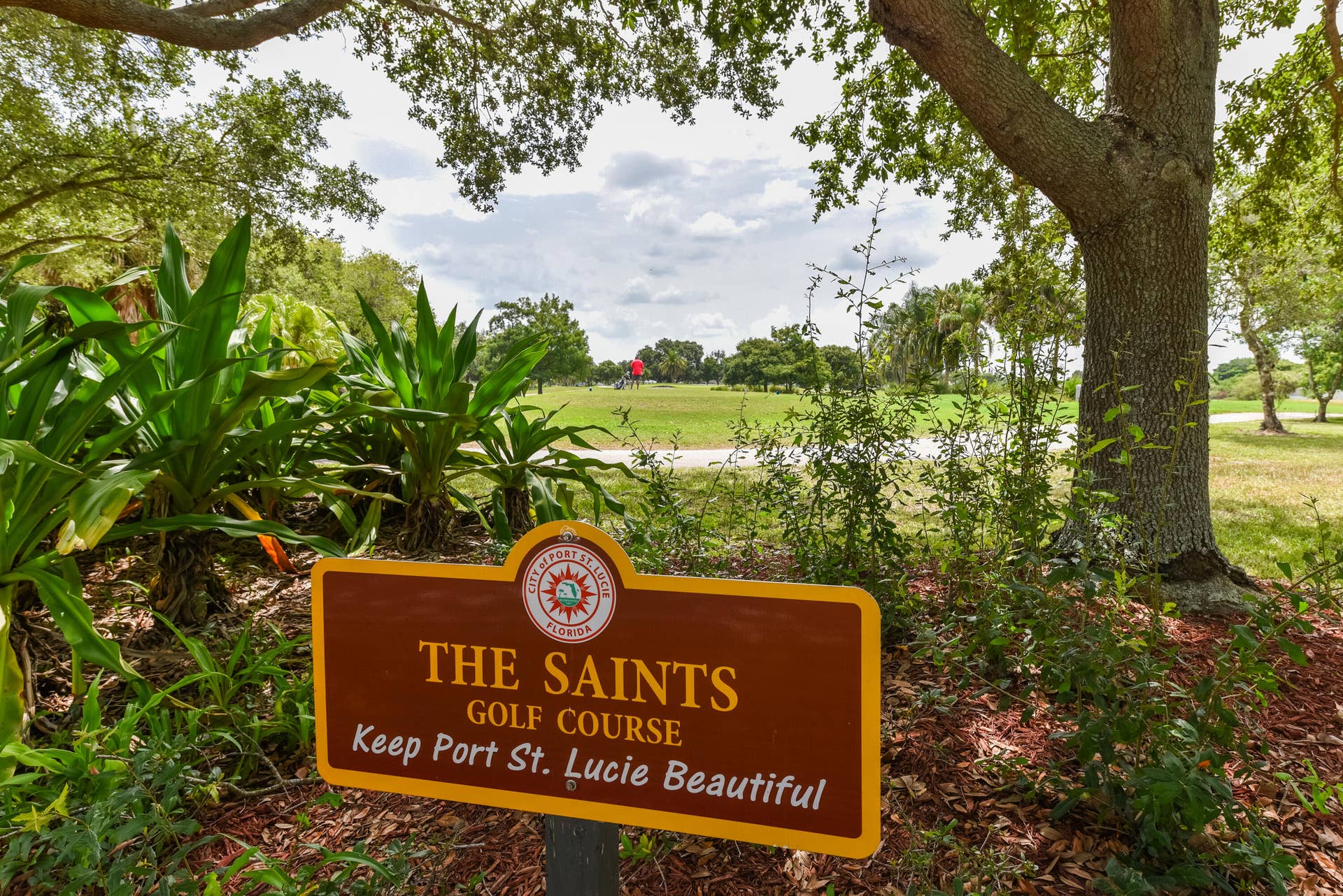 3098 SE BUR Street, Port St Lucie, FL 34952 Golf enthusiasts will love having The Saints Golf Course nearby! Enjoy 18 holes of public golf, a clubhouse restaurant, and beautiful fairways right in the Sandpiper Bay area