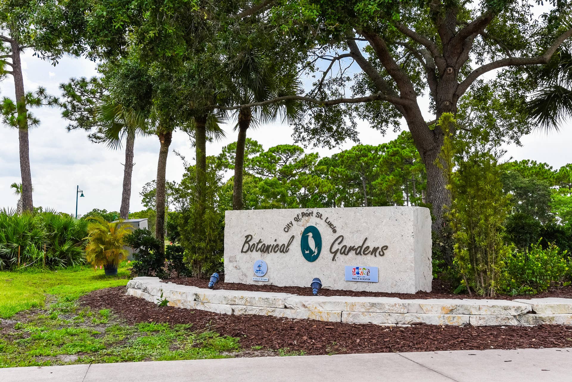 3098 SE BUR Street, Port St Lucie, FL 34952 Discover the charm of Sandpiper Bay, an established Port St. Lucie neighborhood known for its mature trees, attractive homes, and inviting residential setting.