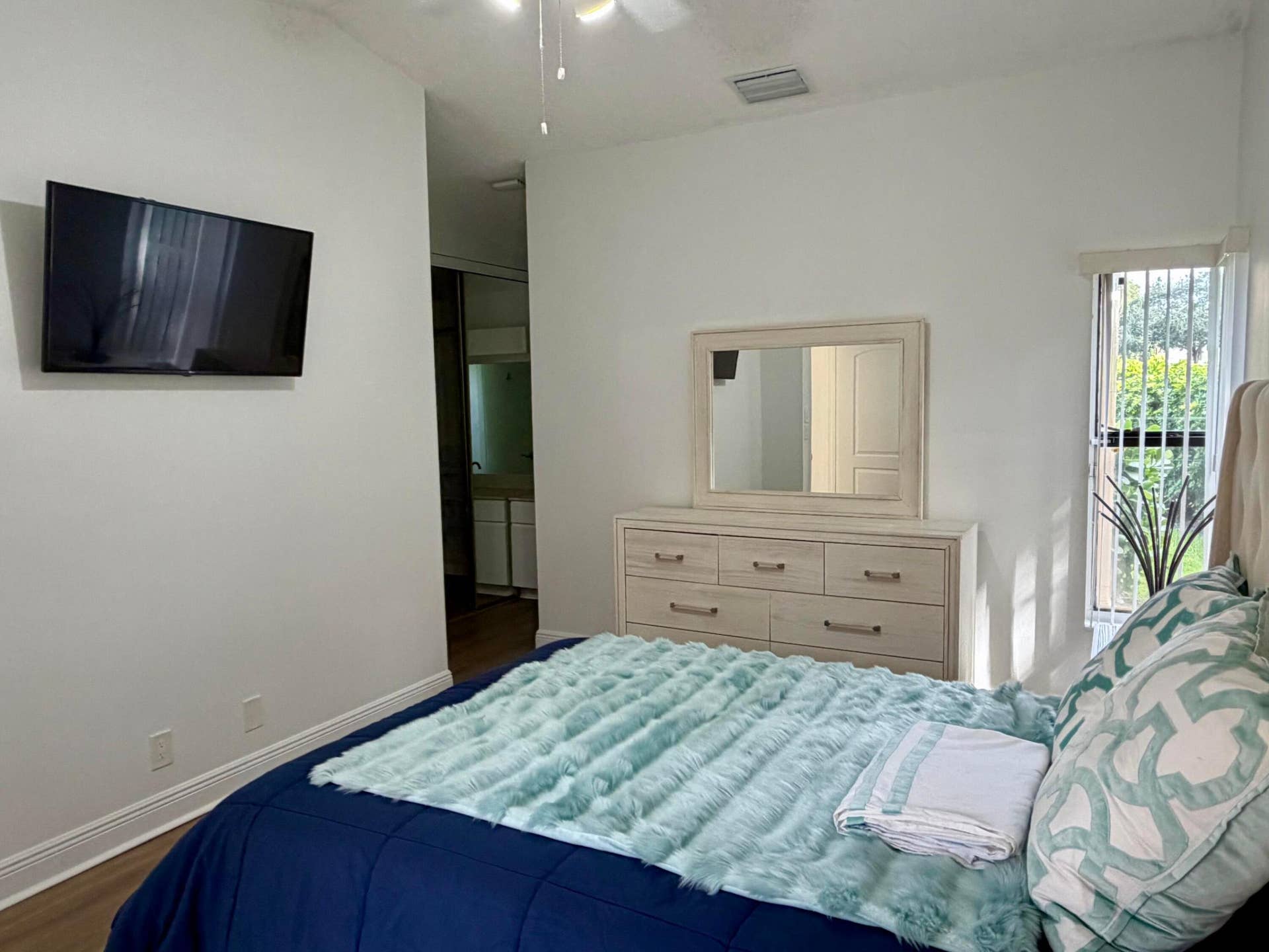 2622 N CARAMBOLA Circle N, #1708, Coconut Creek, FL 33066 IMG_4308