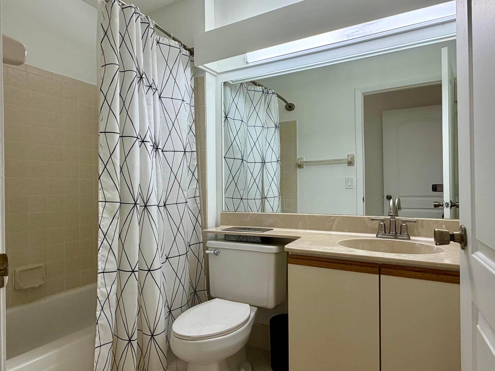 2622 N CARAMBOLA Circle N, #1708, Coconut Creek, FL 33066 IMG_4317
