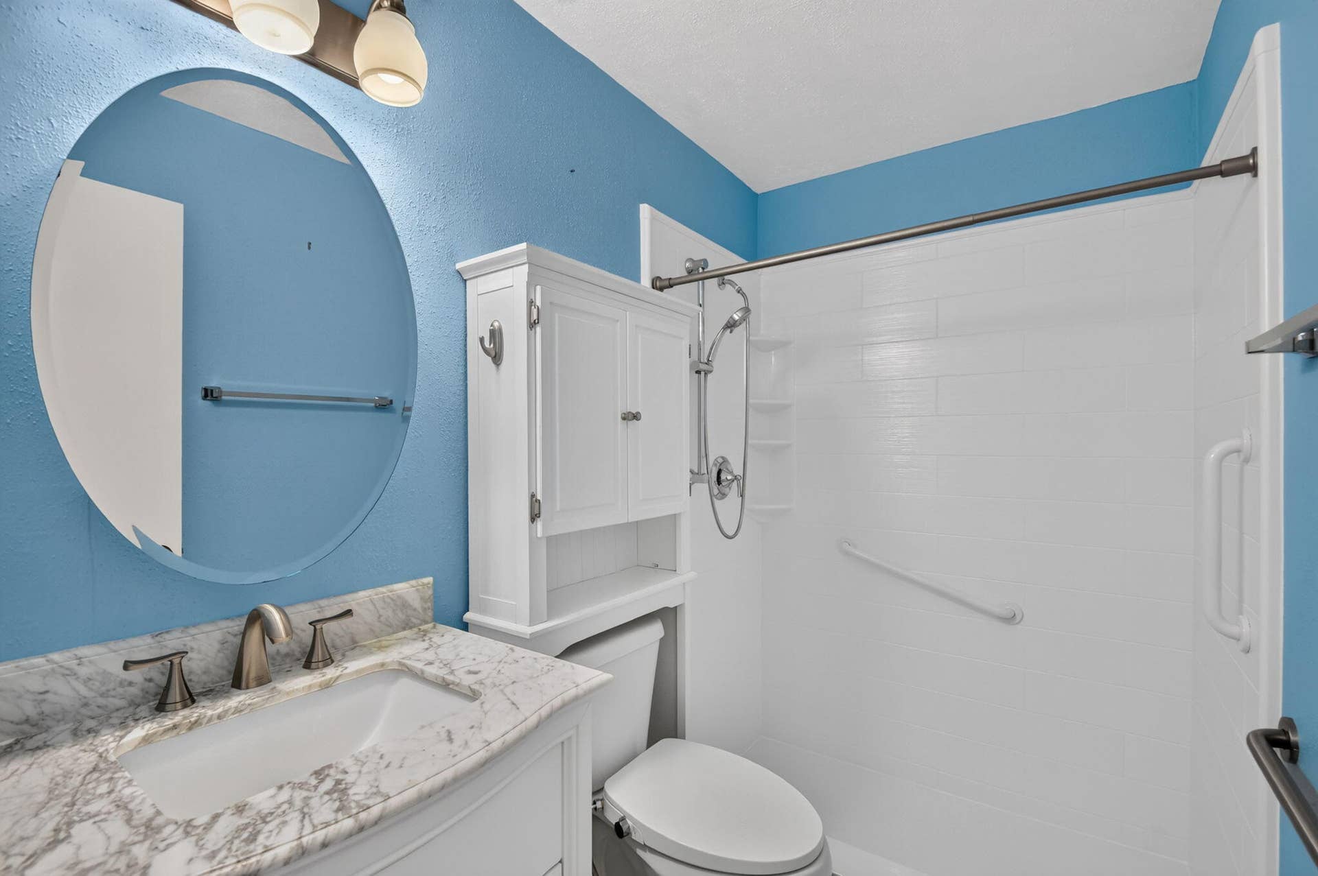 Updated Guest Bathroom