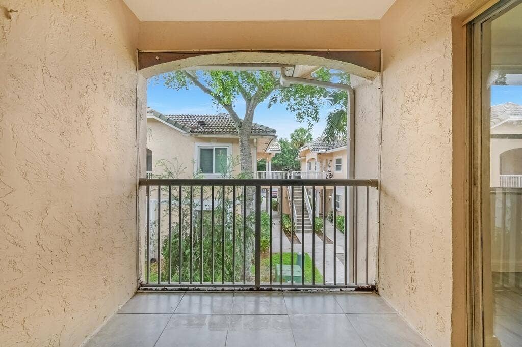 12269 Royal Palm Boulevard, Coral Springs, FL 33065 32