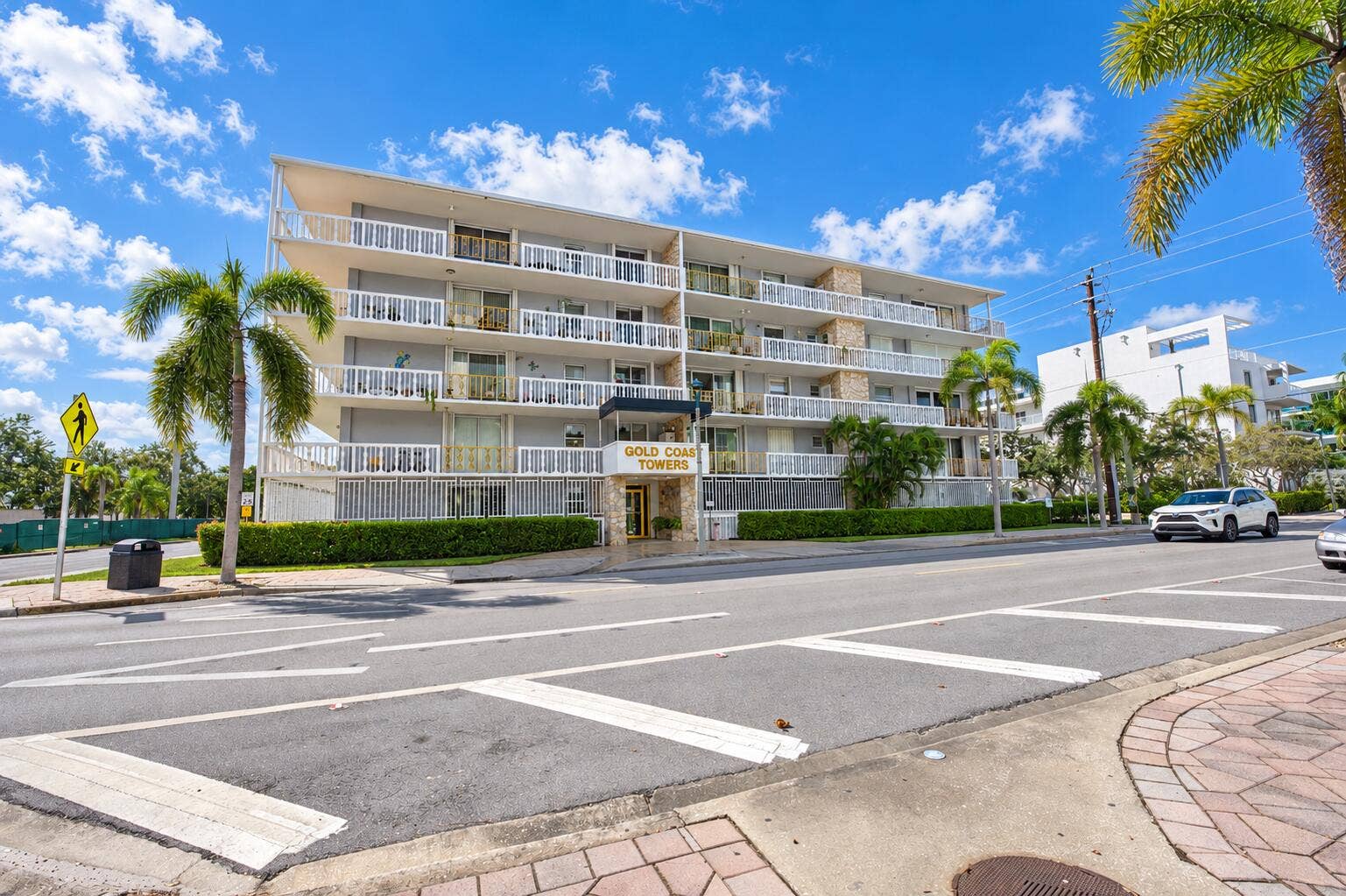 C5 Lake Avenue