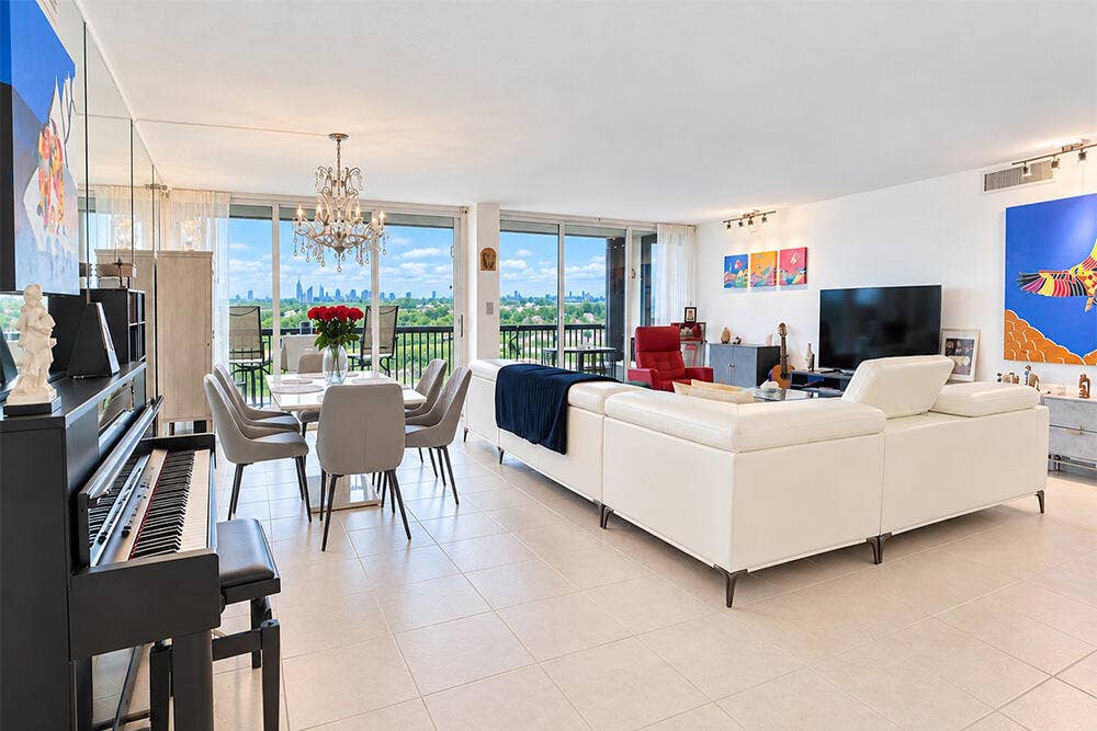 2480 PRESIDENTIAL Way, #802, West Palm Beach, FL 33401 Living Room