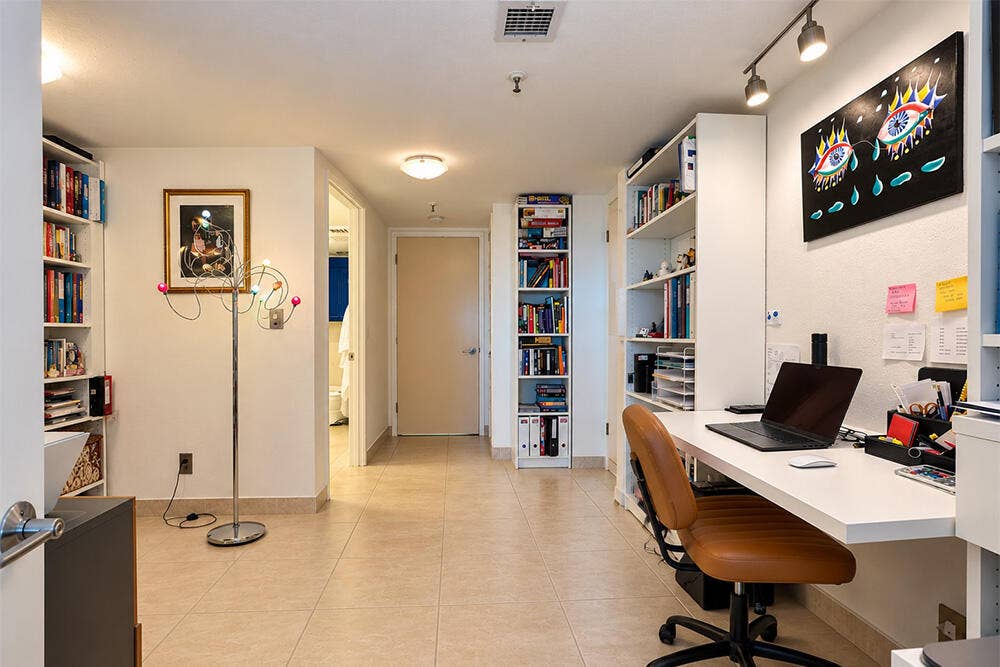 2480 PRESIDENTIAL Way, #802, West Palm Beach, FL 33401 Sitting Room / Office