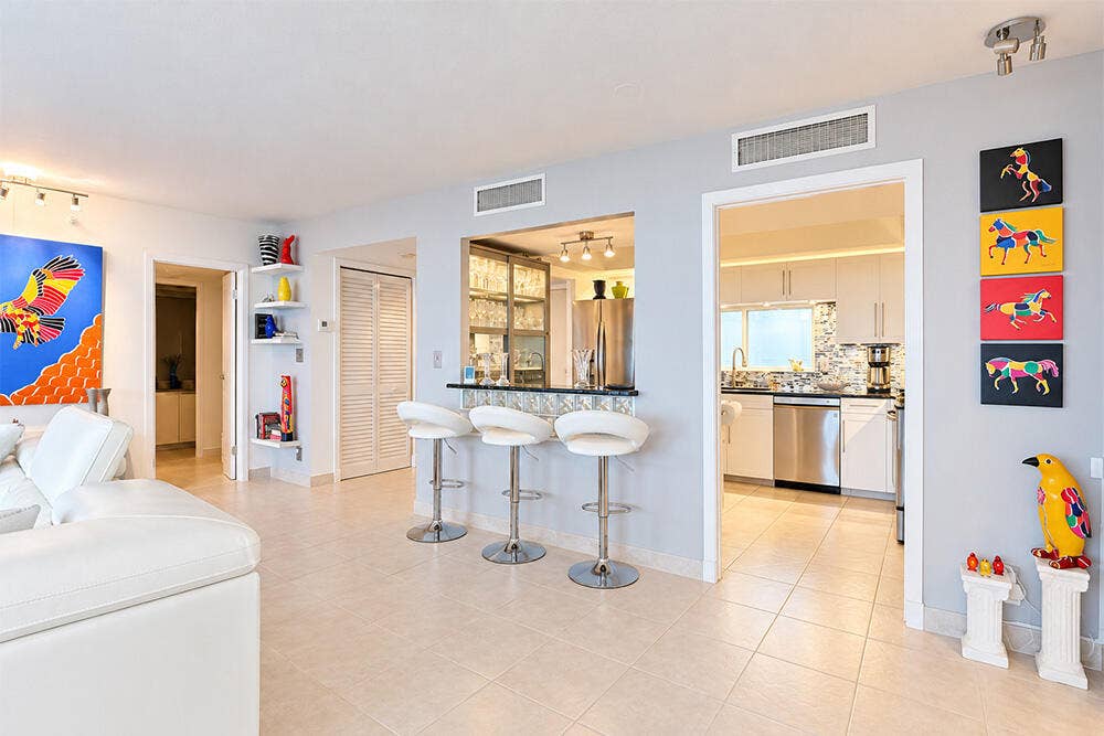 2480 PRESIDENTIAL Way, #802, West Palm Beach, FL 33401 Kitchen