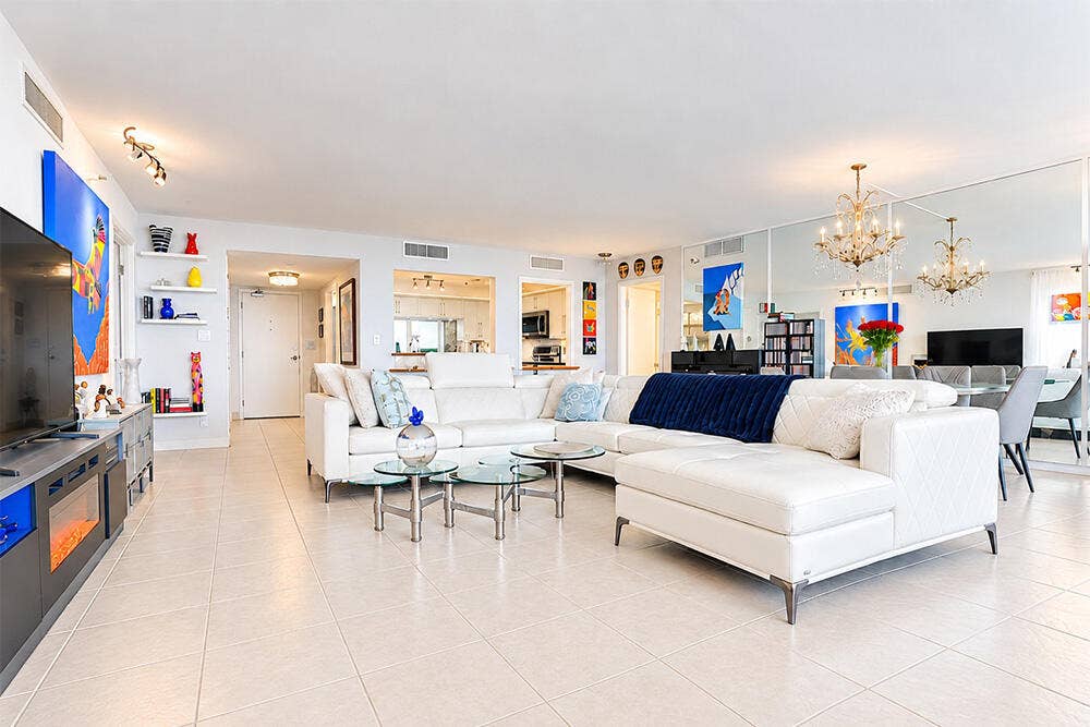 2480 PRESIDENTIAL Way, #802, West Palm Beach, FL 33401 Living Room