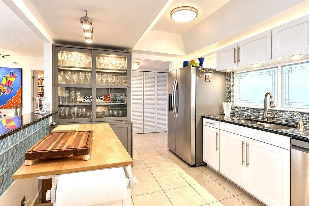 2480 PRESIDENTIAL Way, #802, West Palm Beach, FL 33401 Kitchen