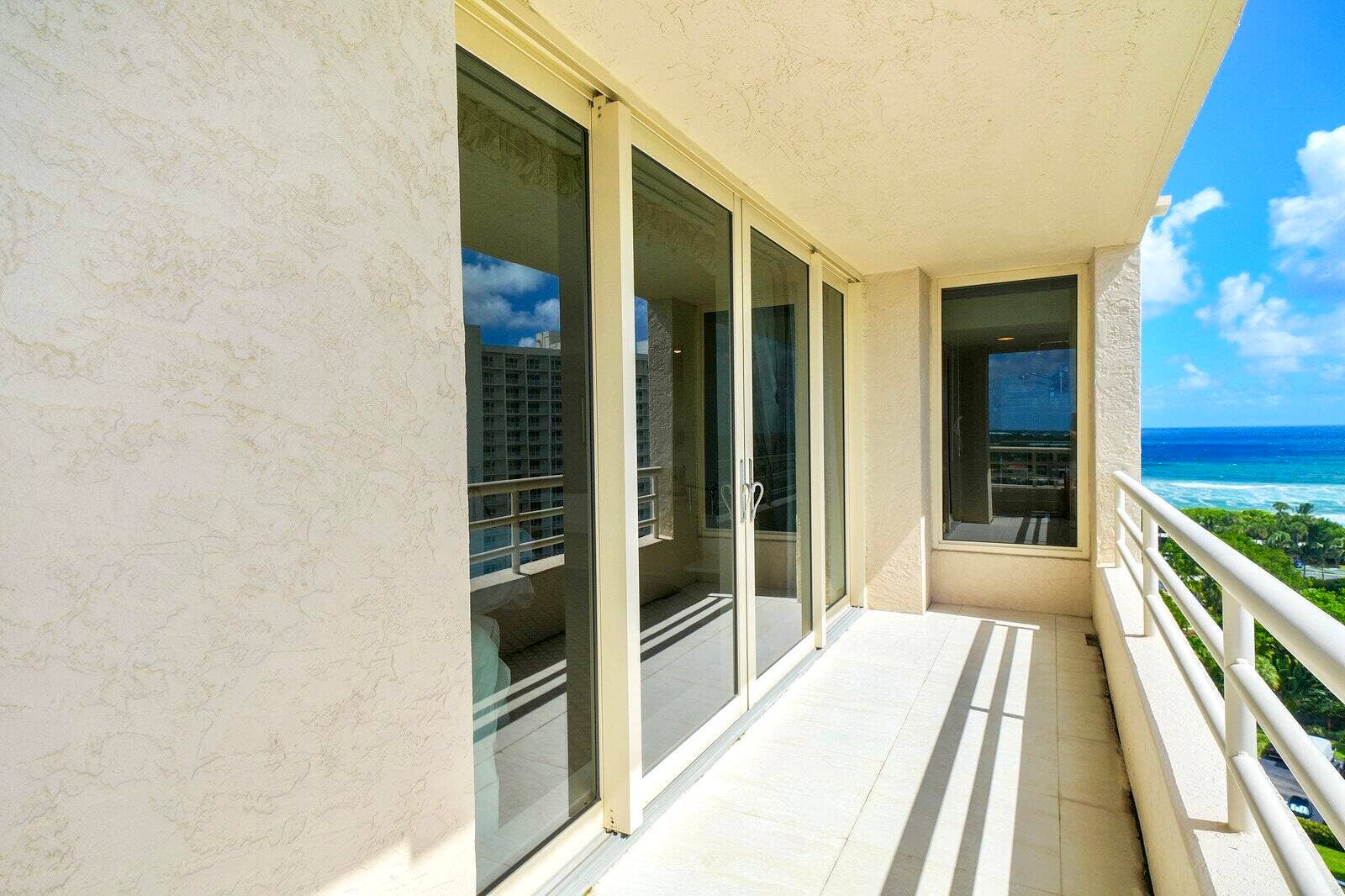 PRIVATE MASTER SUITE TERRACE