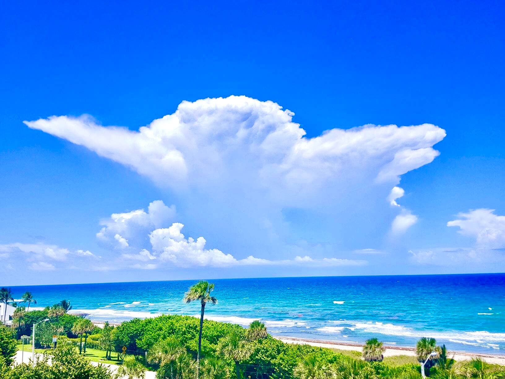 840 FT ATTENDED PRISTINE PRIVATE BEACHES