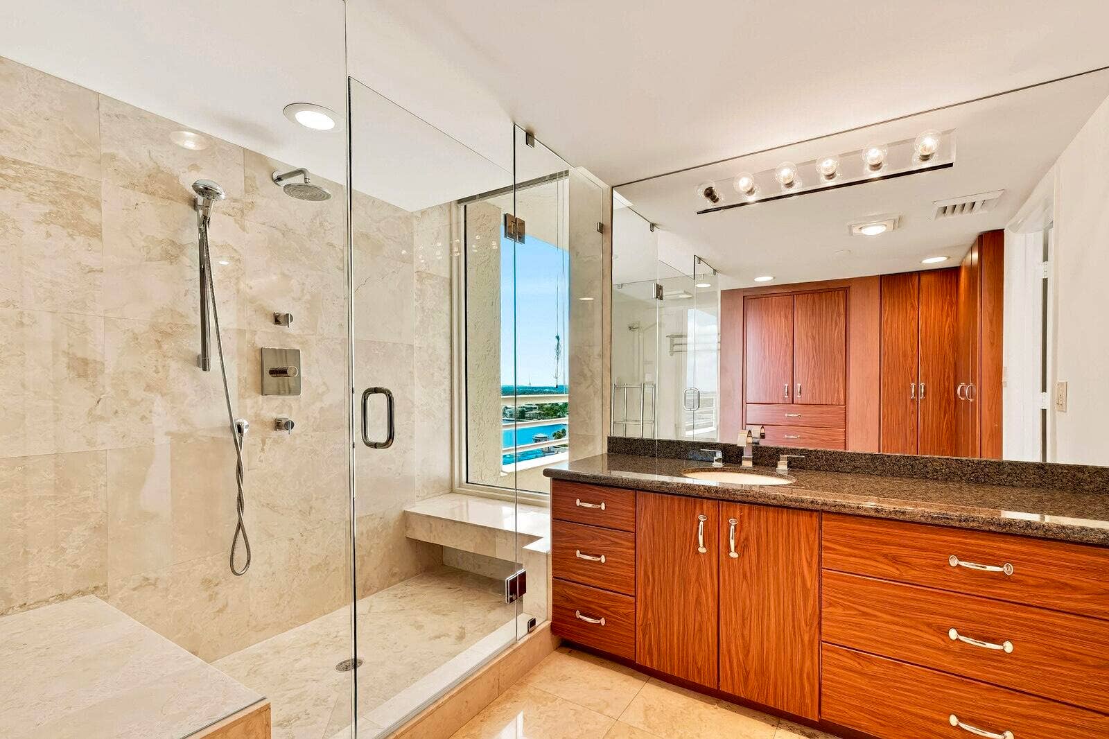 MASTER SUITE OVERSIZED SHOWER
