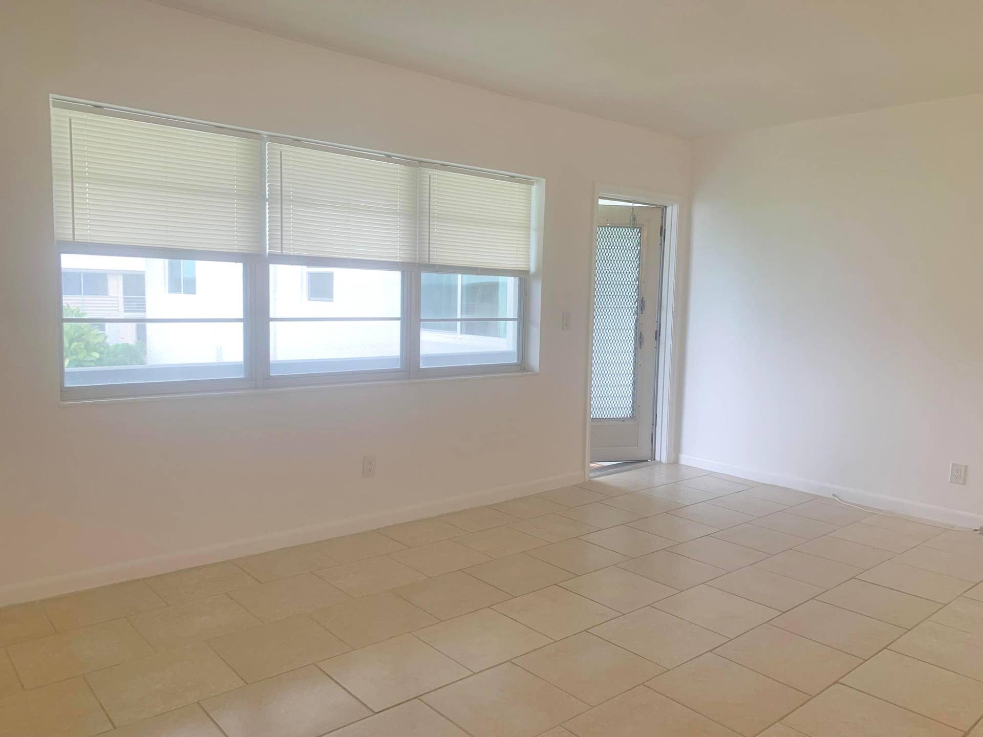137 Coventry F, West Palm Beach, FL 33417 IMG_4313
