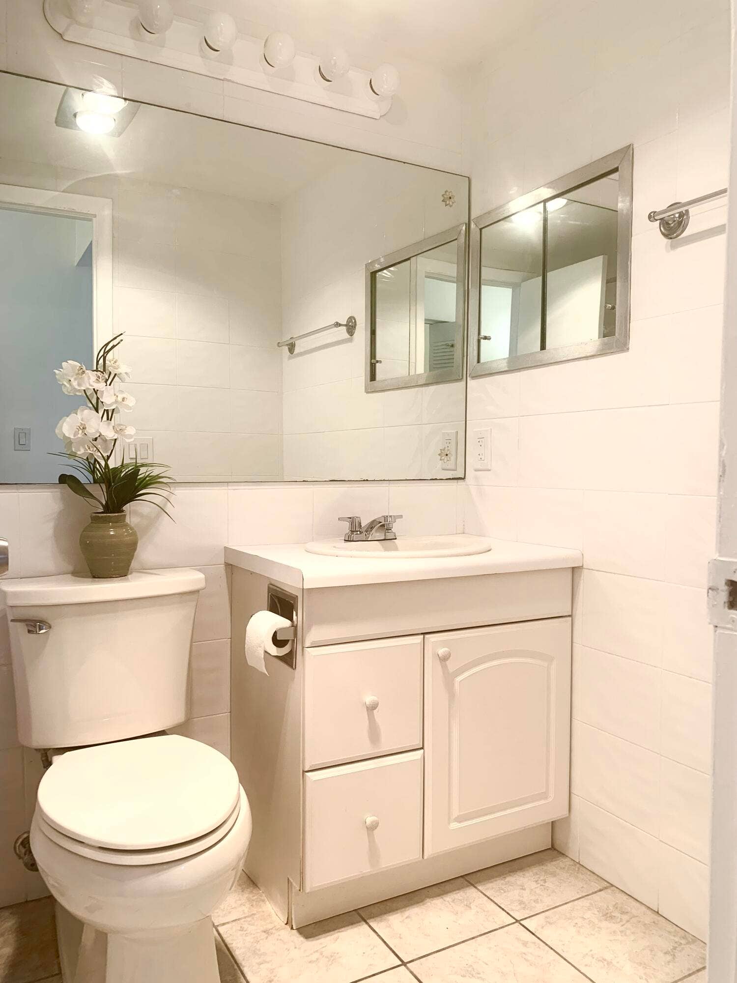 137 Coventry F, West Palm Beach, FL 33417 Master Bath