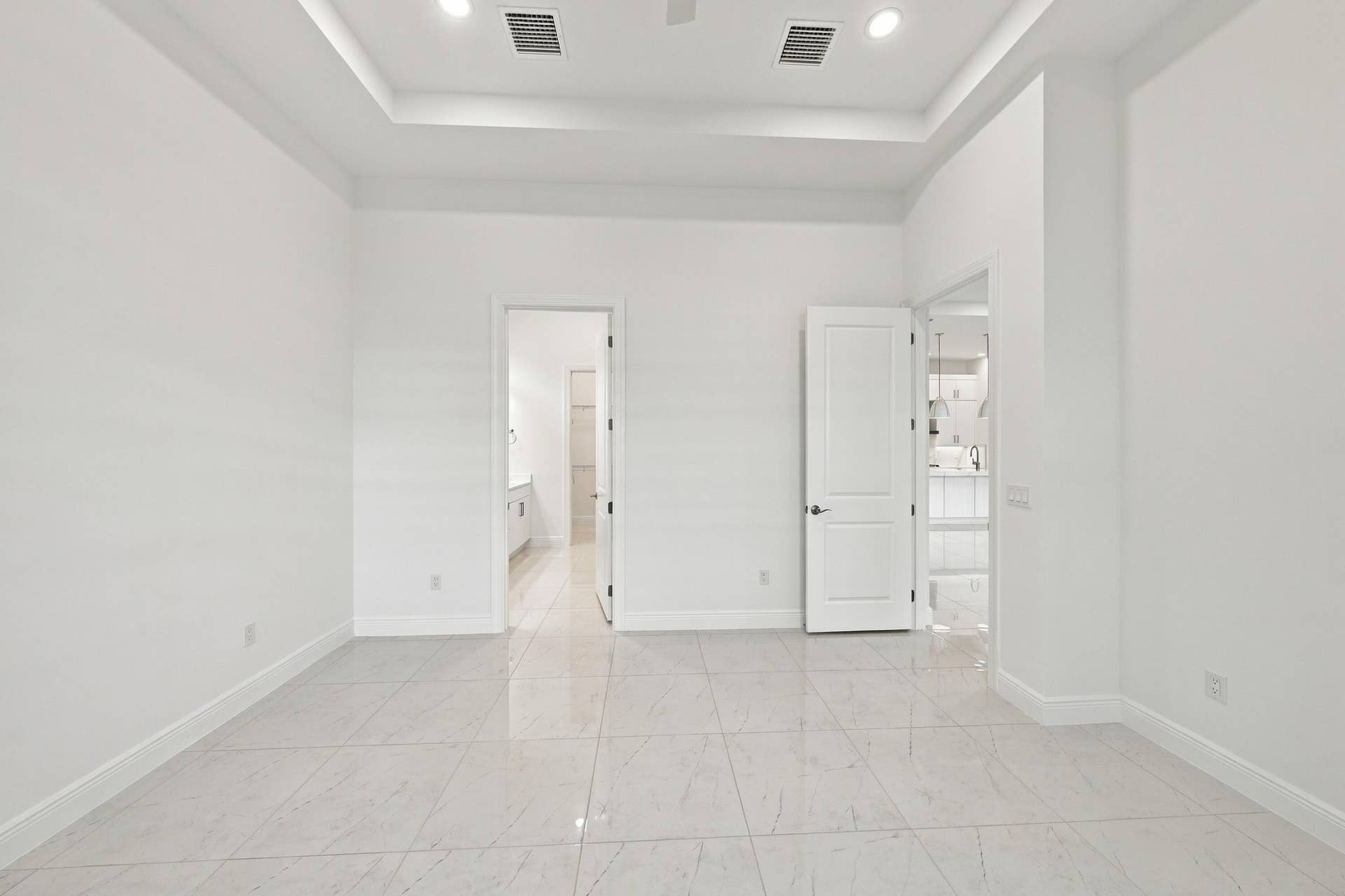 4931 Rivo Alto Circle, Westlake, FL 33470 Primary suite