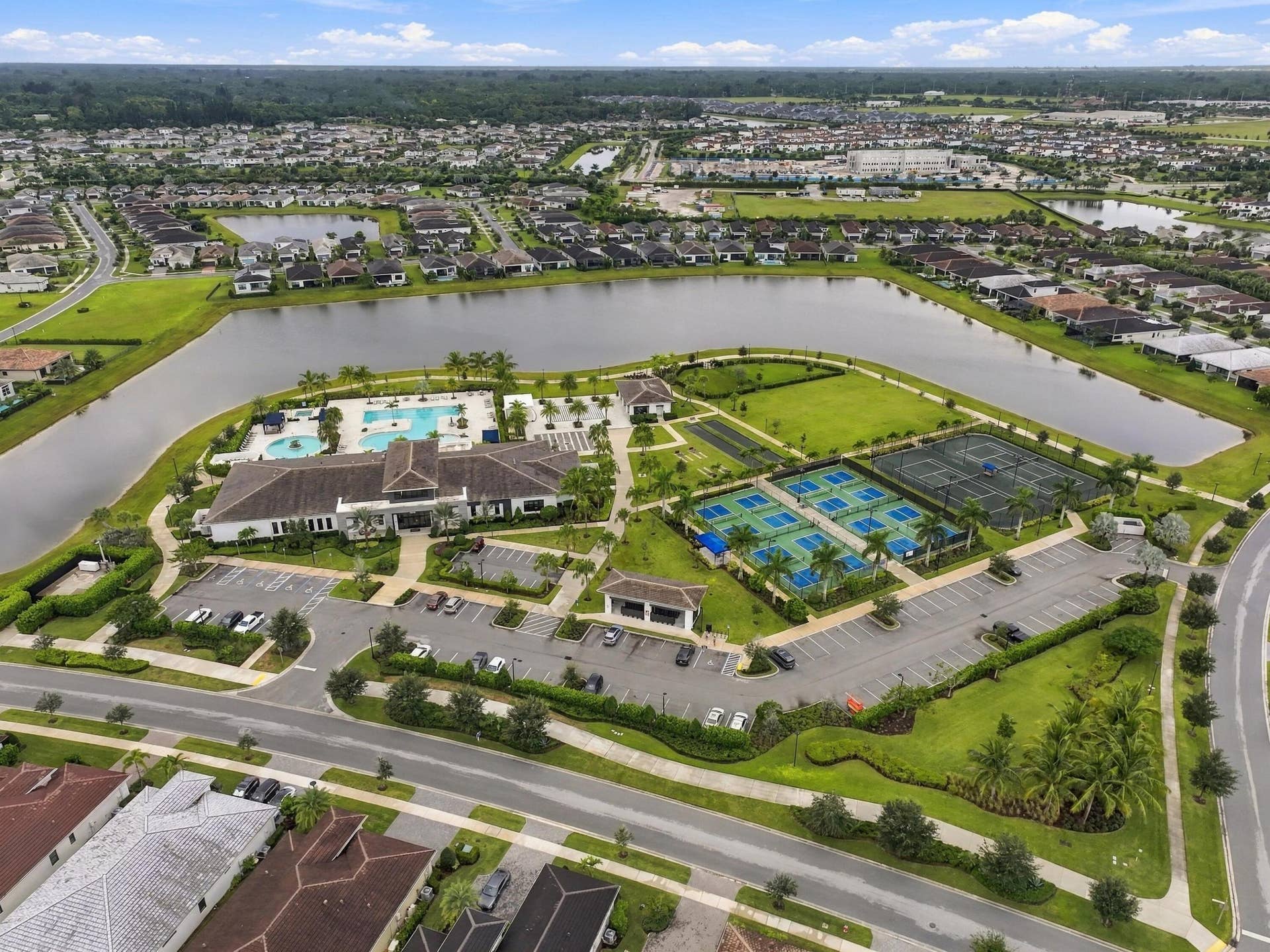 4931 Rivo Alto Circle, Westlake, FL 33470 Cresswind clubhouse and amenites