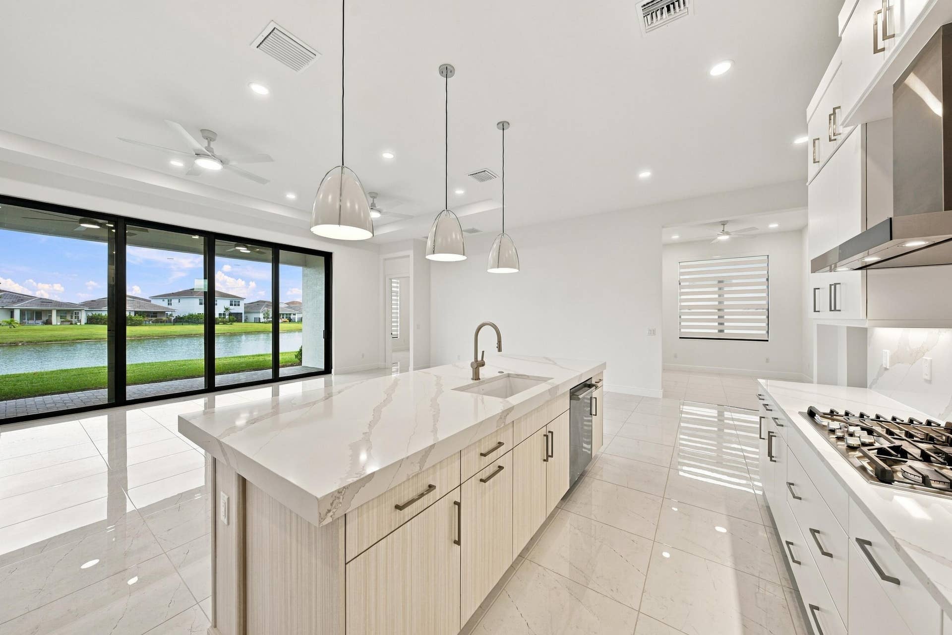4931 Rivo Alto Circle, Westlake, FL 33470 Open concept living with lakeview