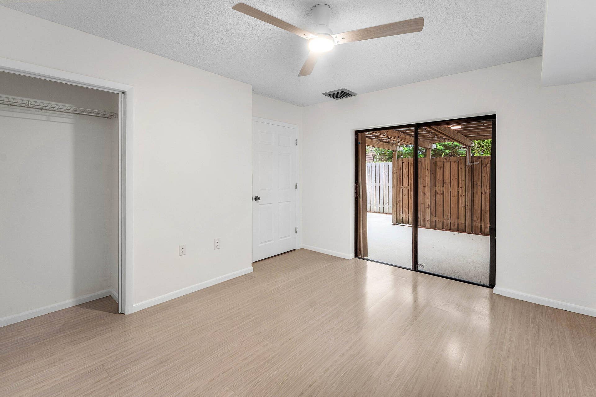 028-120212thLane-PalmBeachGardens-FL-334