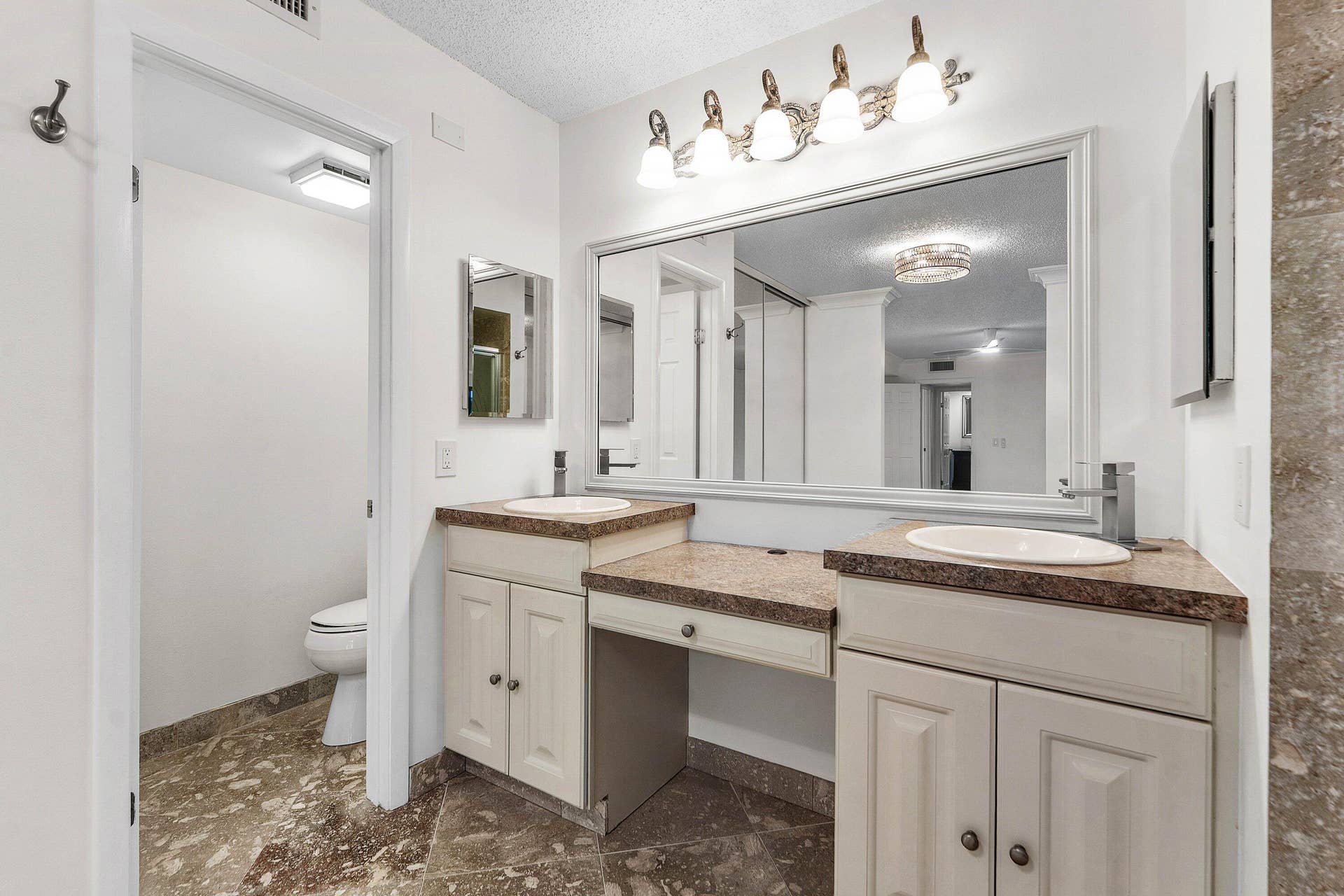 024-120212thLane-PalmBeachGardens-FL-334